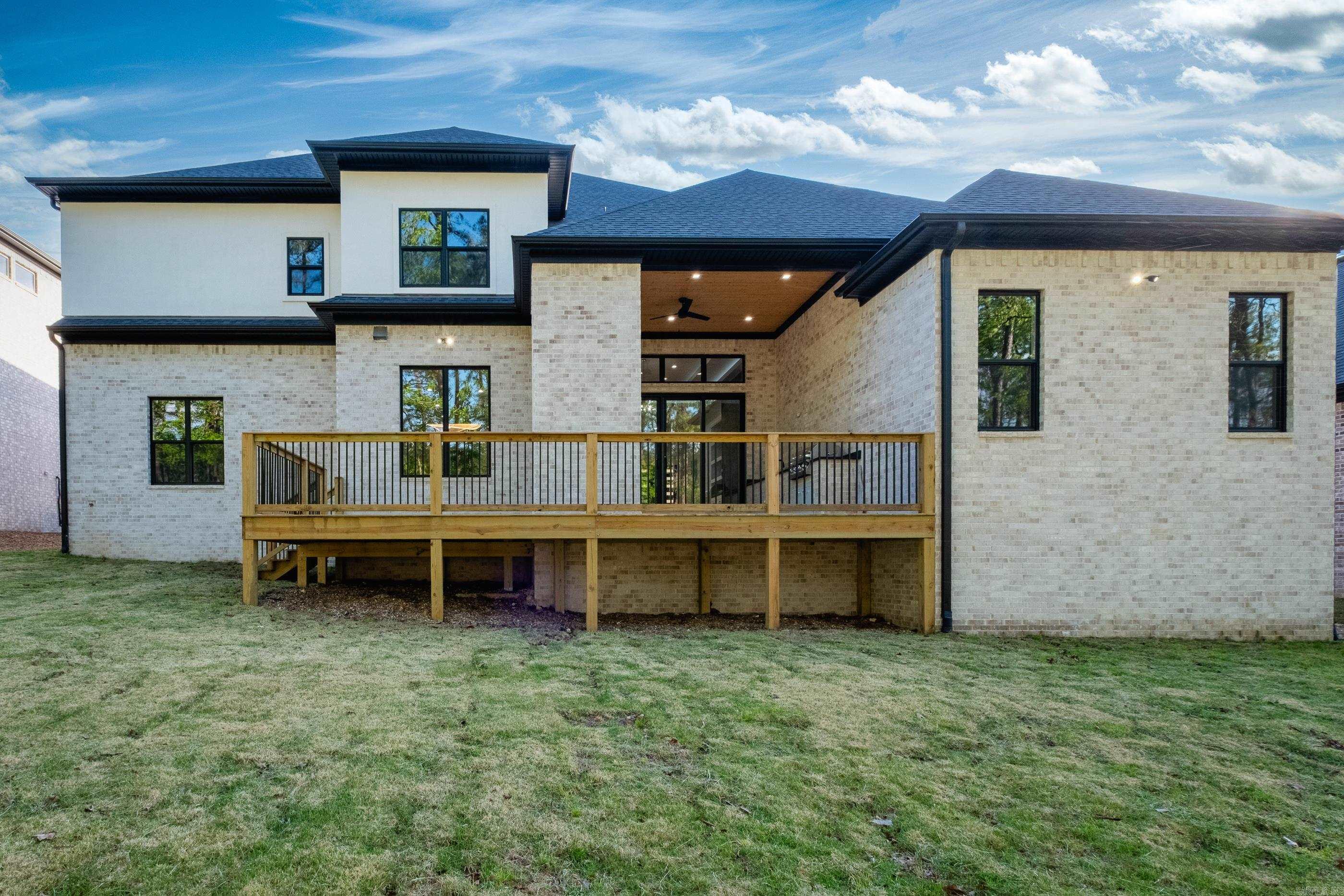 221 Abington Circle