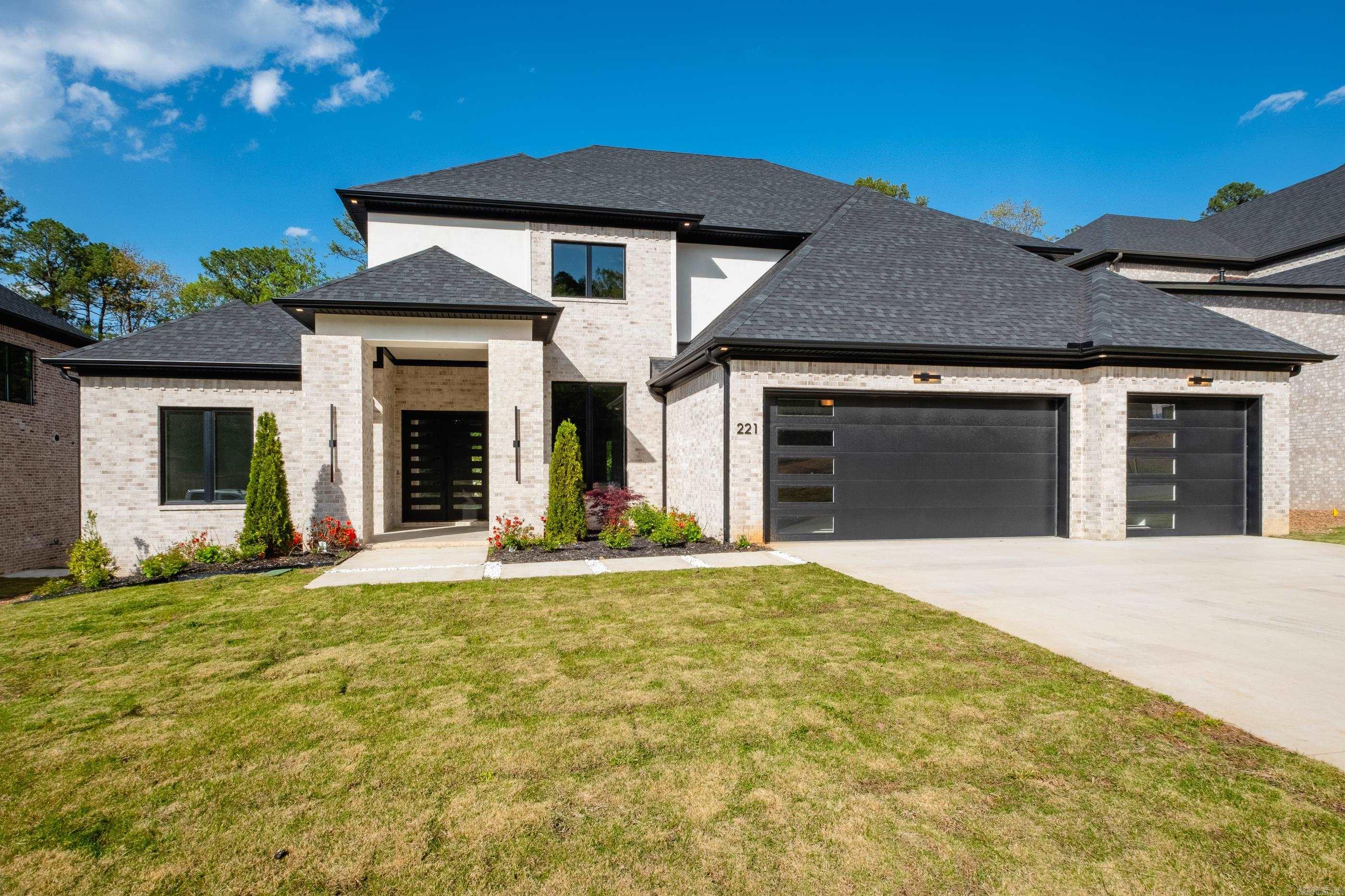 221 Abington Circle