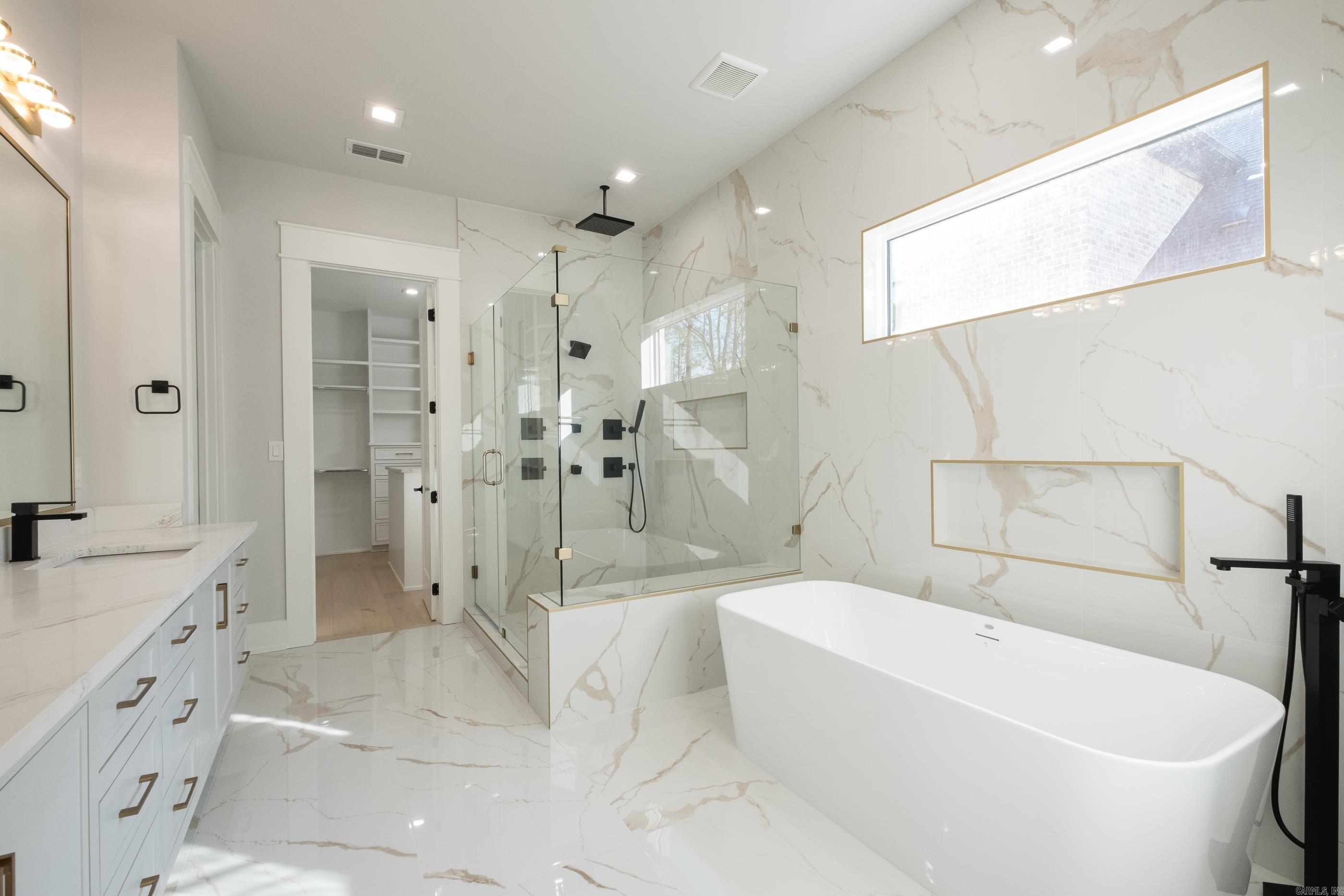 221 Abington Circle