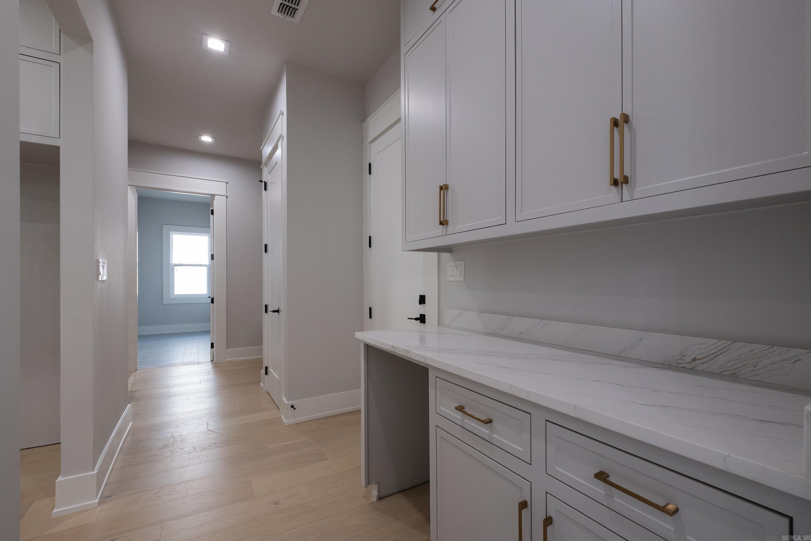 221 Abington Circle