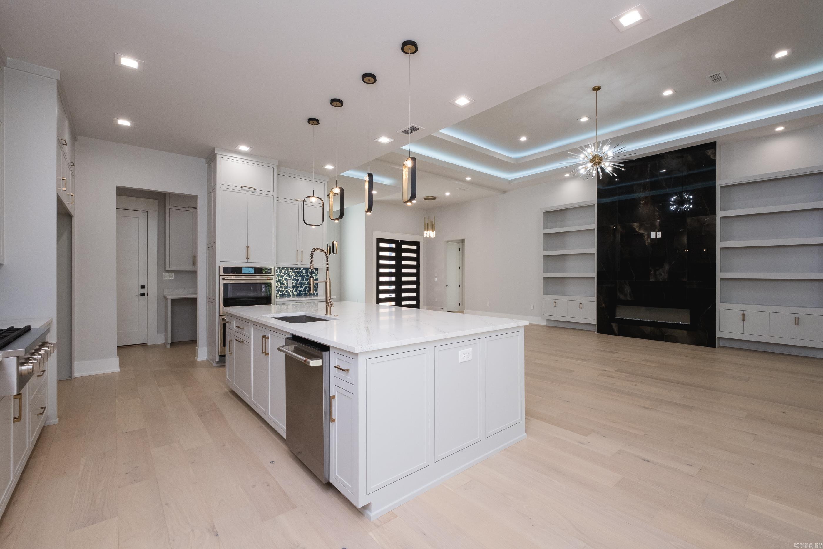 221 Abington Circle