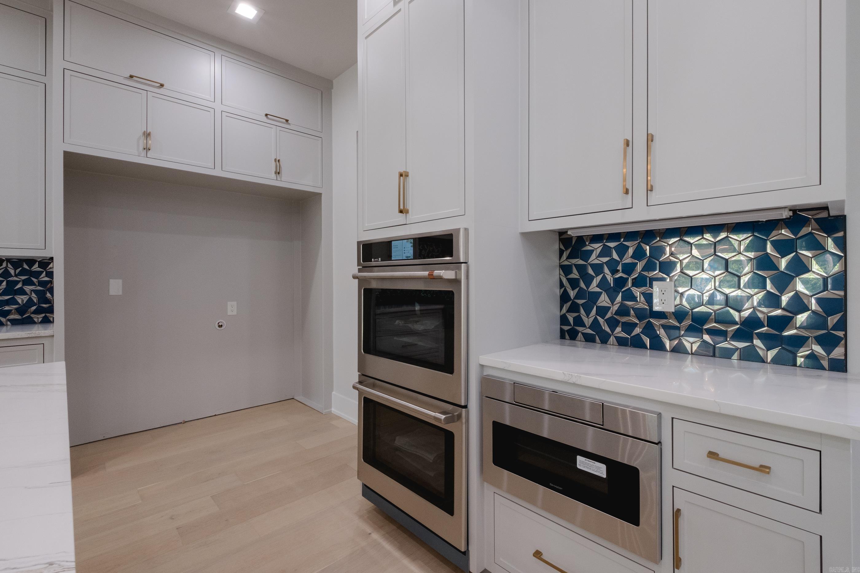 221 Abington Circle