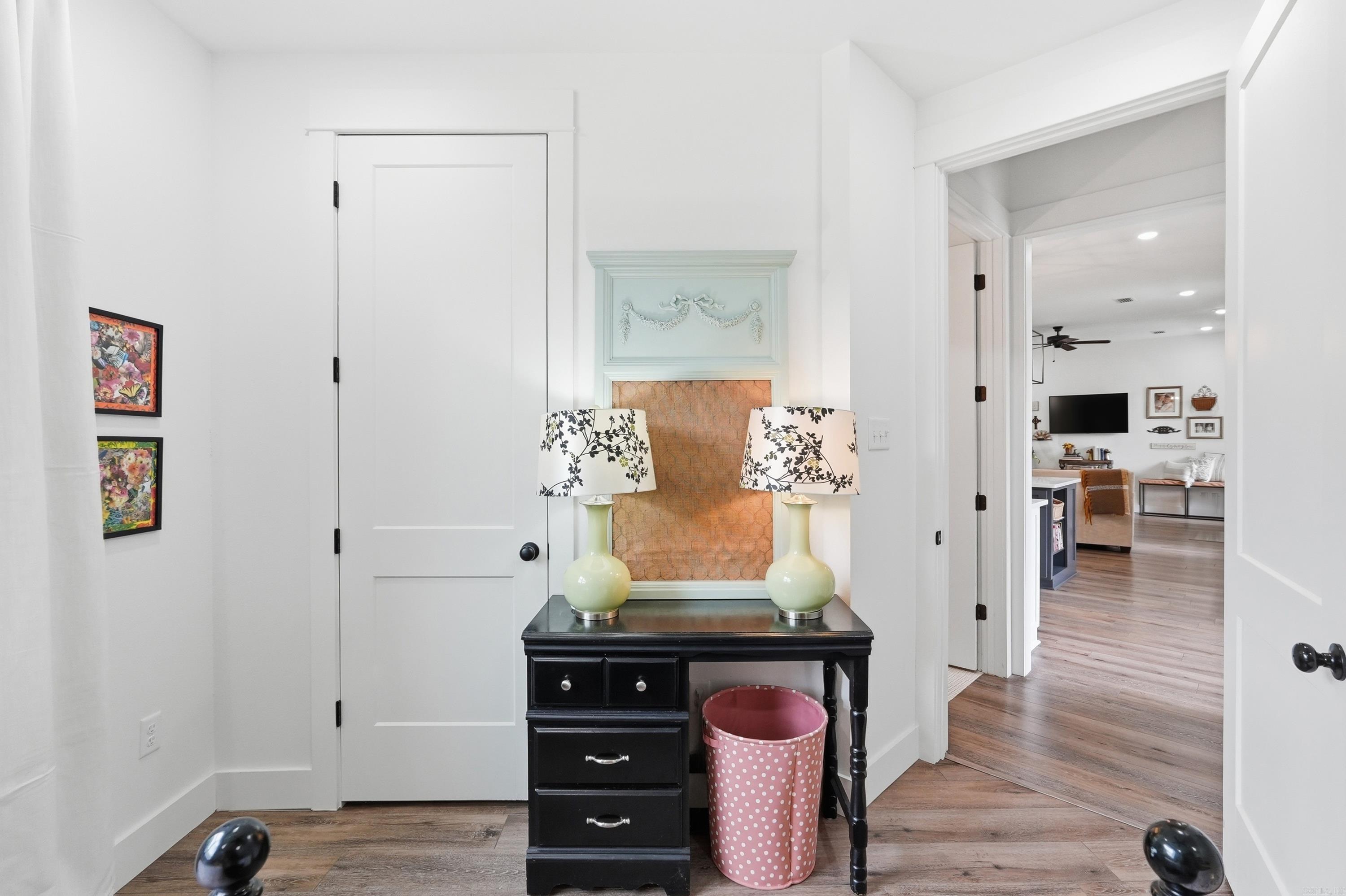 4885 Edgewood Pak
