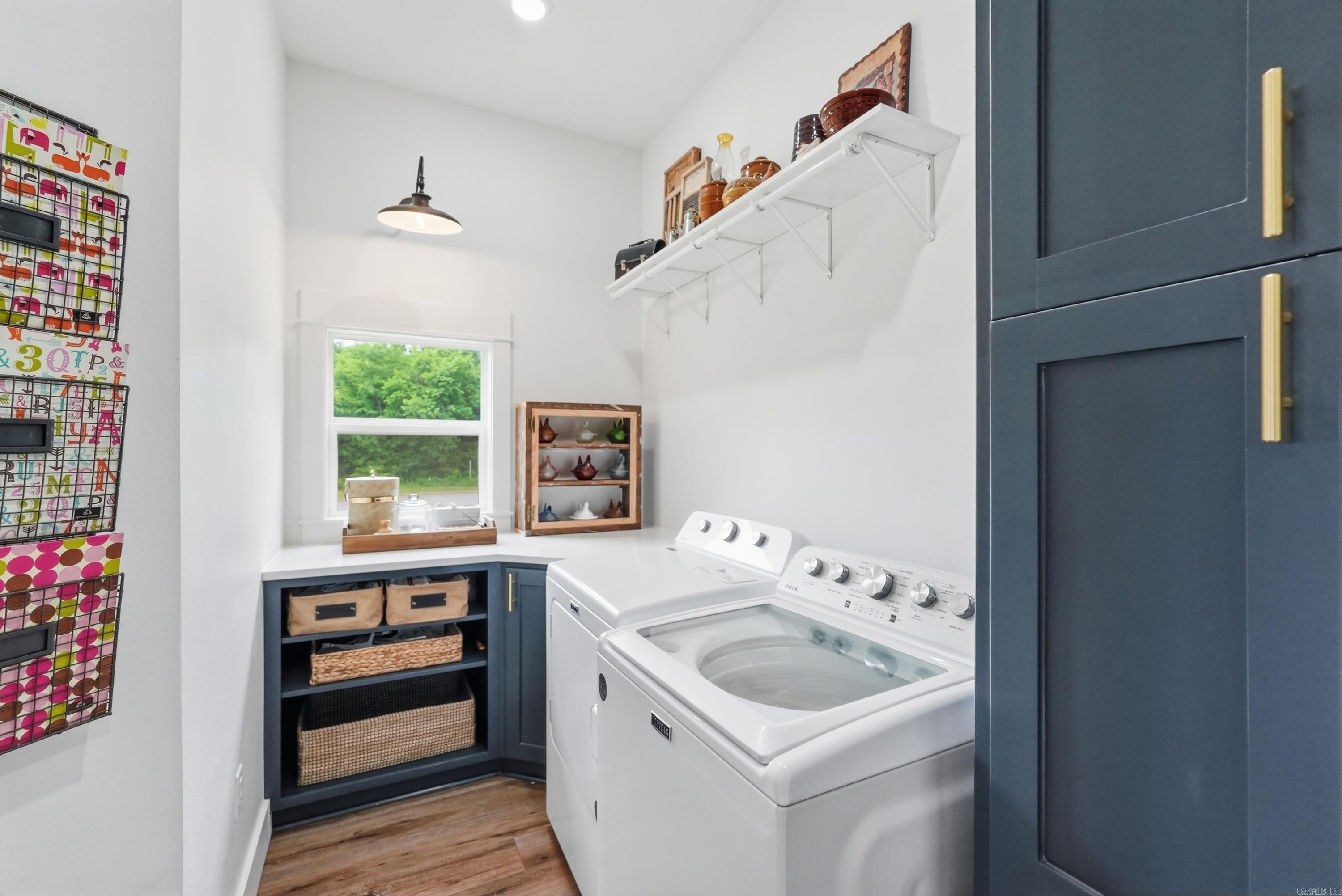 4885 Edgewood Pak