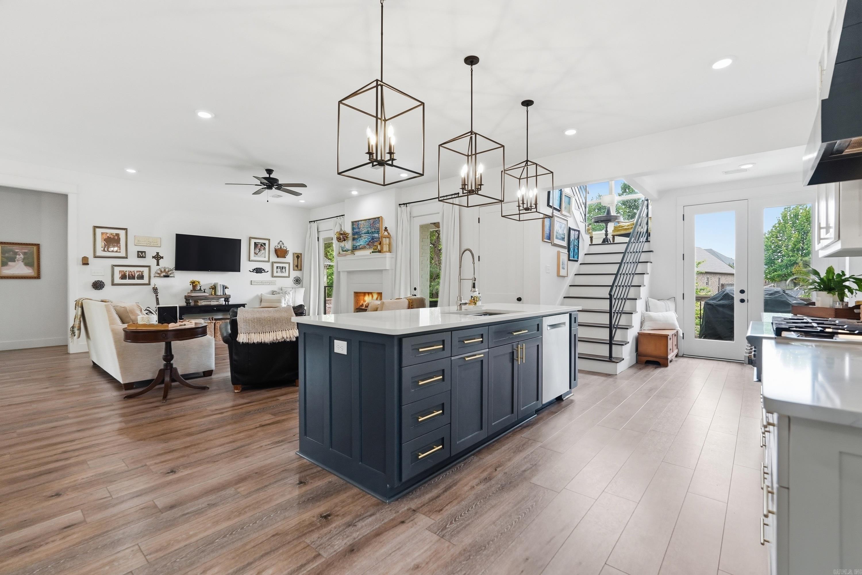 4885 Edgewood Pak