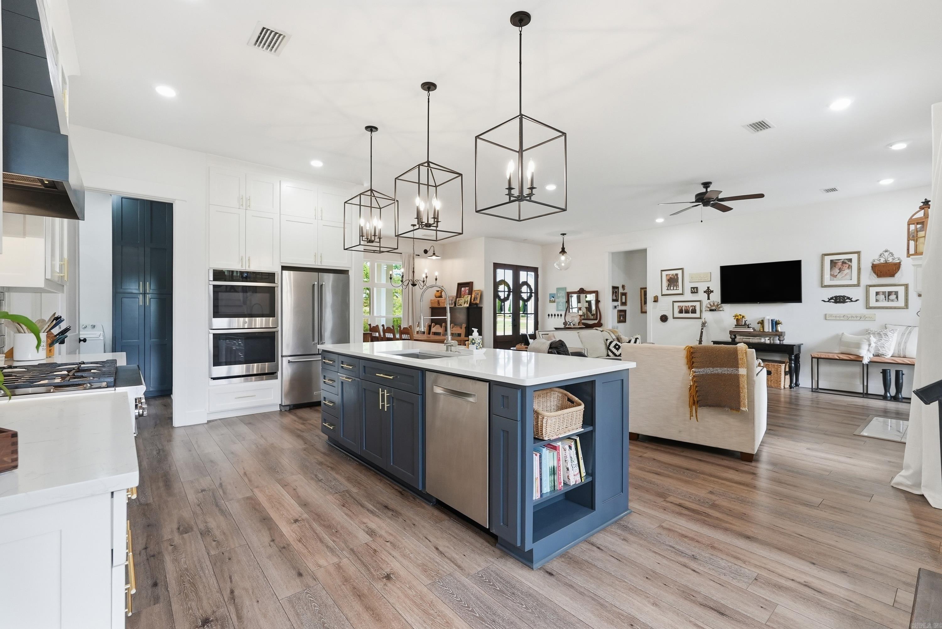 4885 Edgewood Pak
