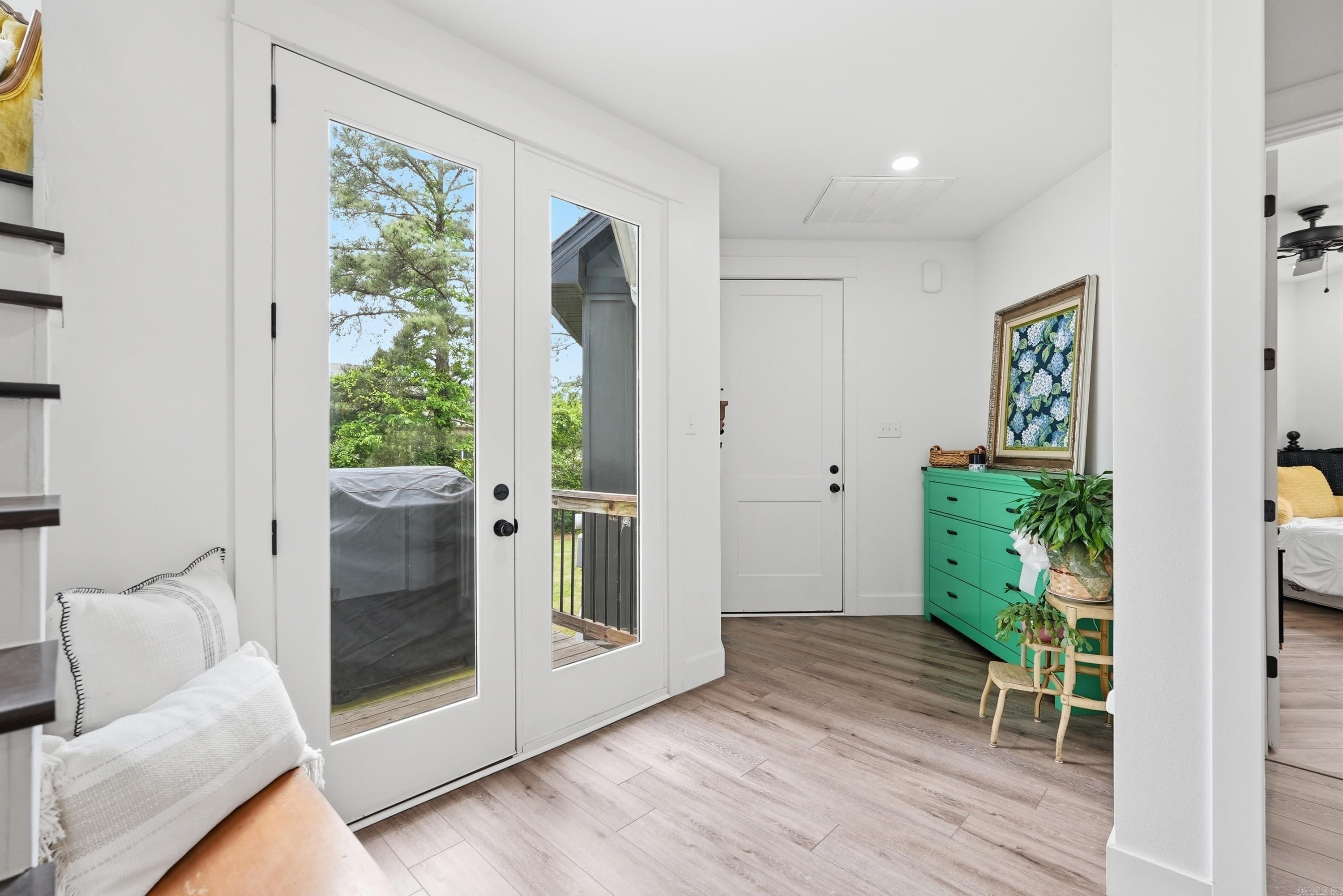 4885 Edgewood Pak