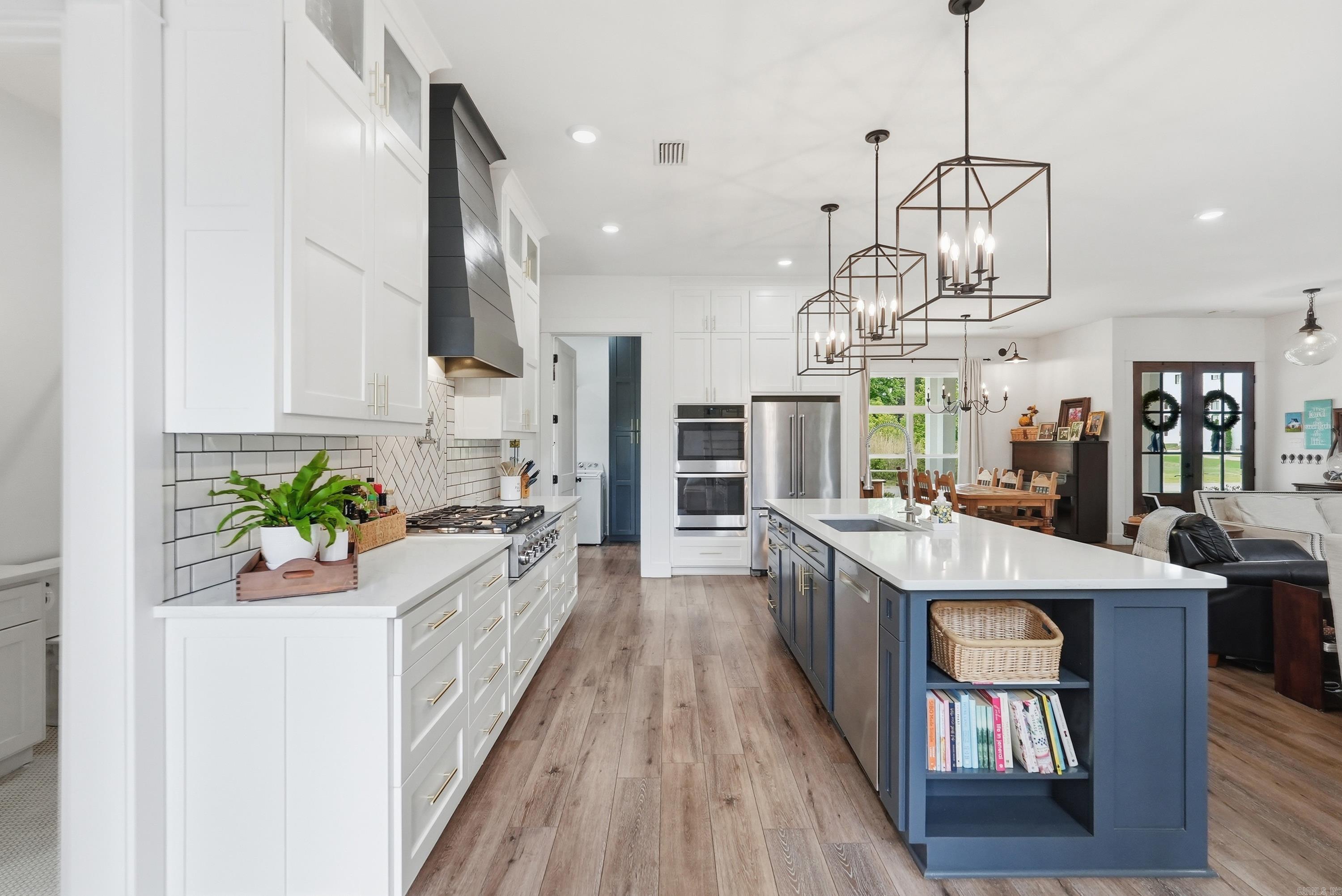 4885 Edgewood Pak
