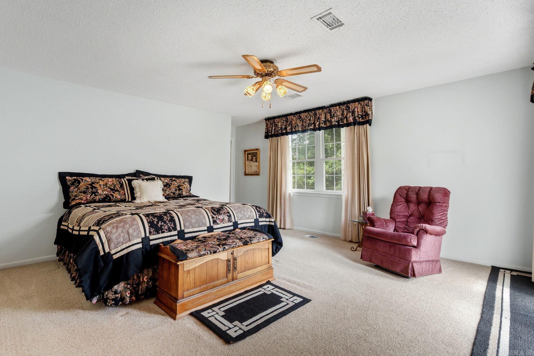 668 Collie Hall Loop