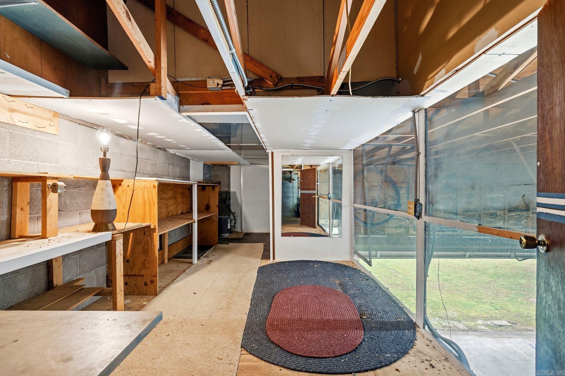 668 Collie Hall Loop