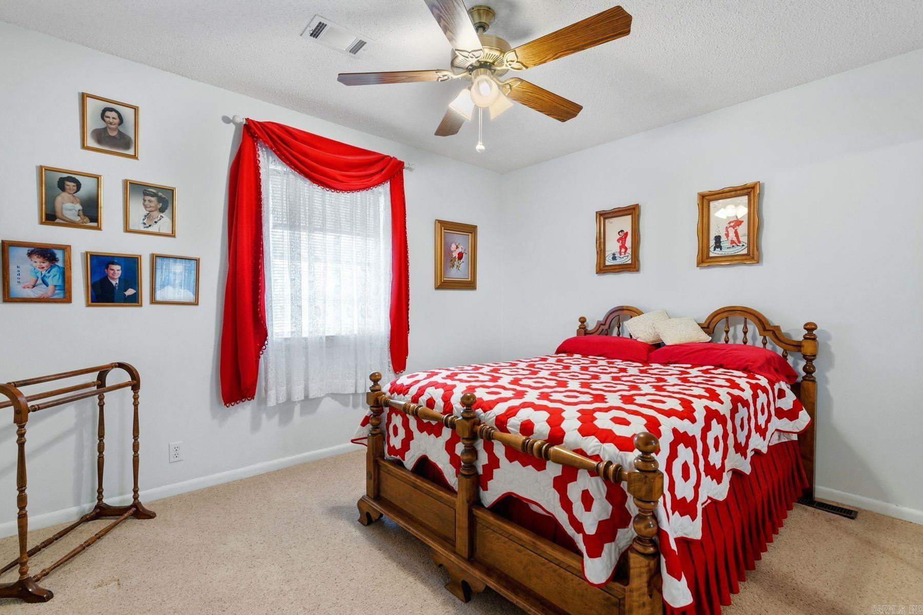 668 Collie Hall Loop