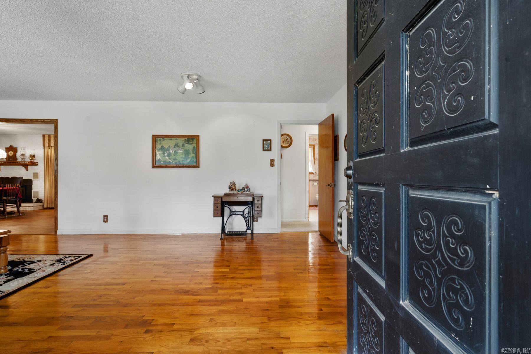668 Collie Hall Loop