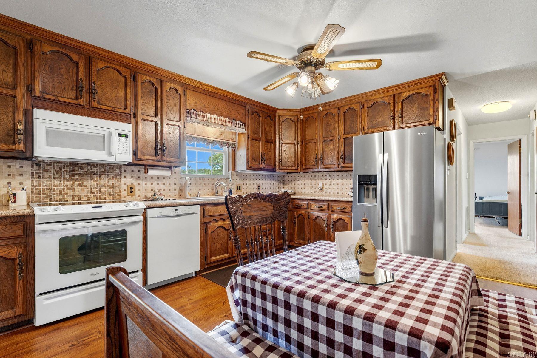 668 Collie Hall Loop