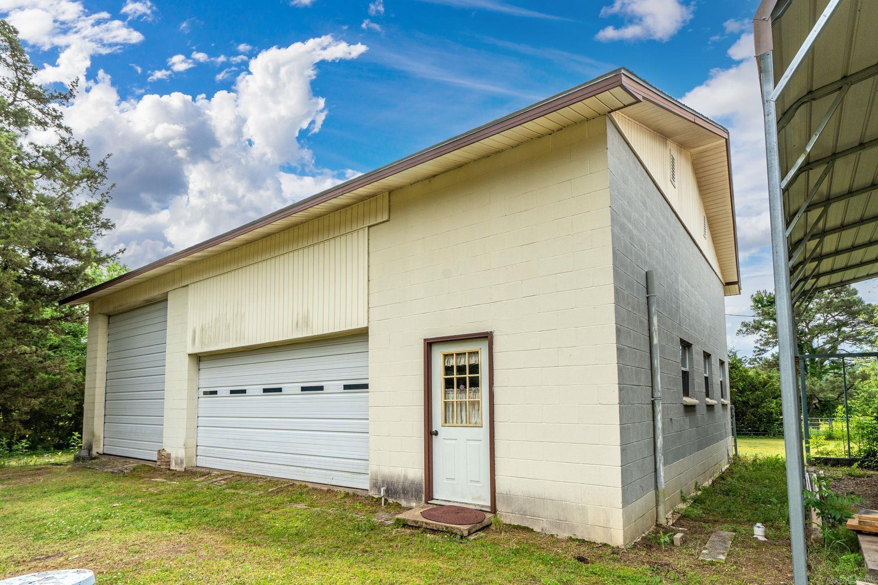 668 Collie Hall Loop