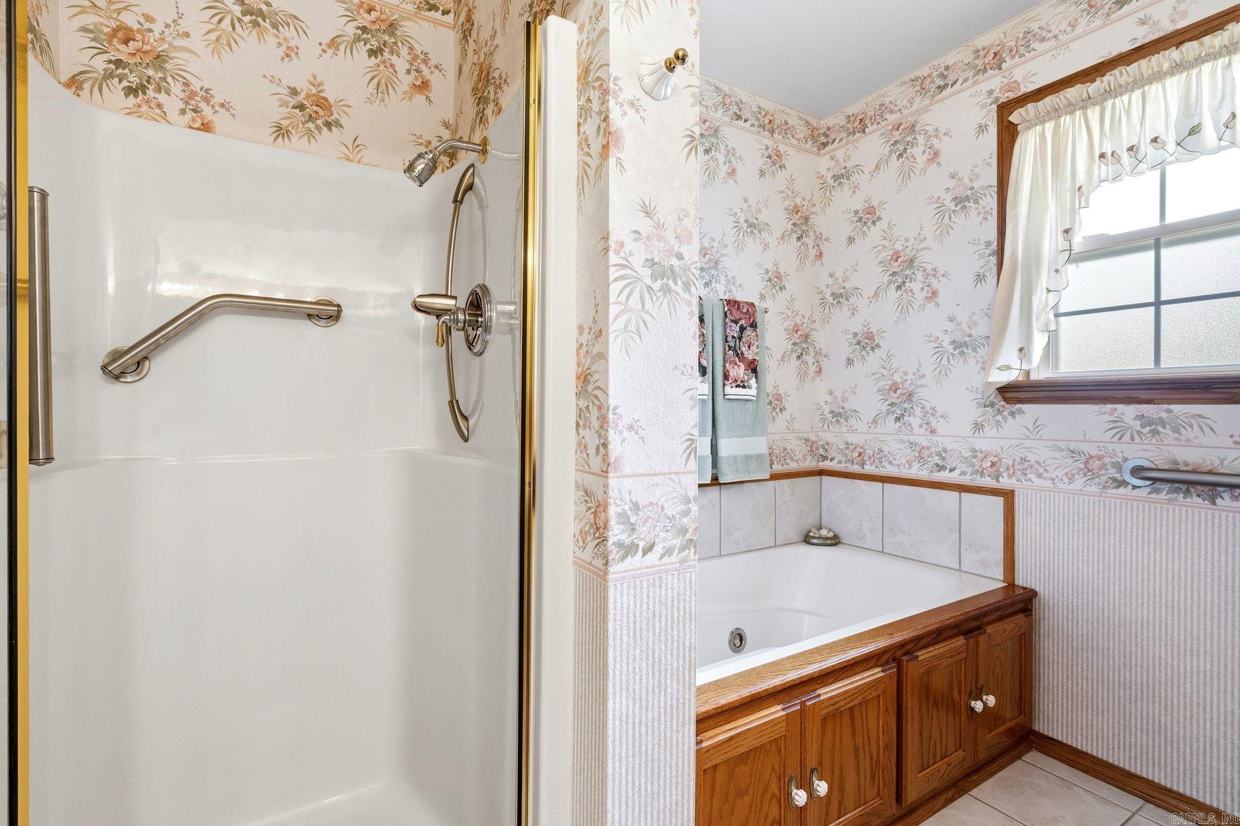 668 Collie Hall Loop