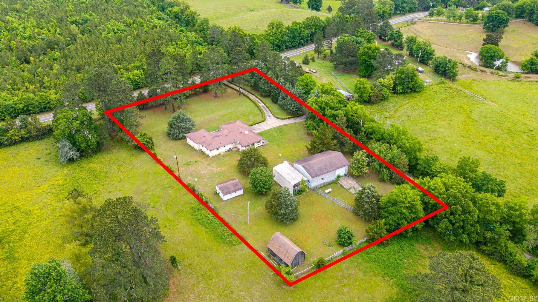 668 Collie Hall Loop