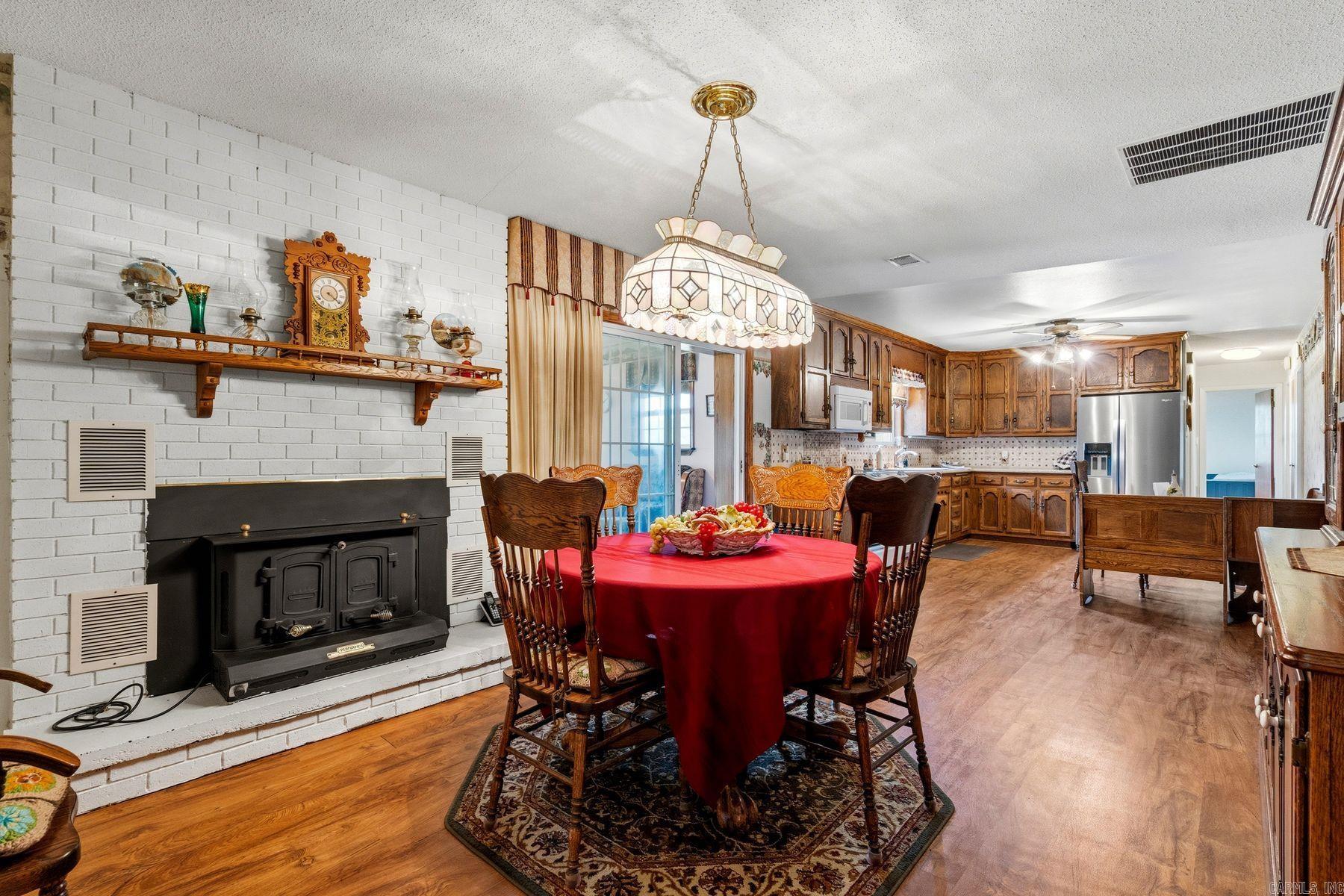 668 Collie Hall Loop