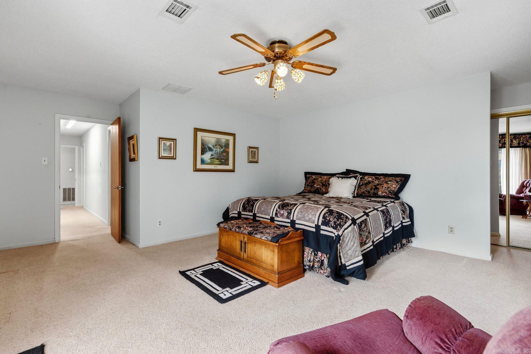 668 Collie Hall Loop