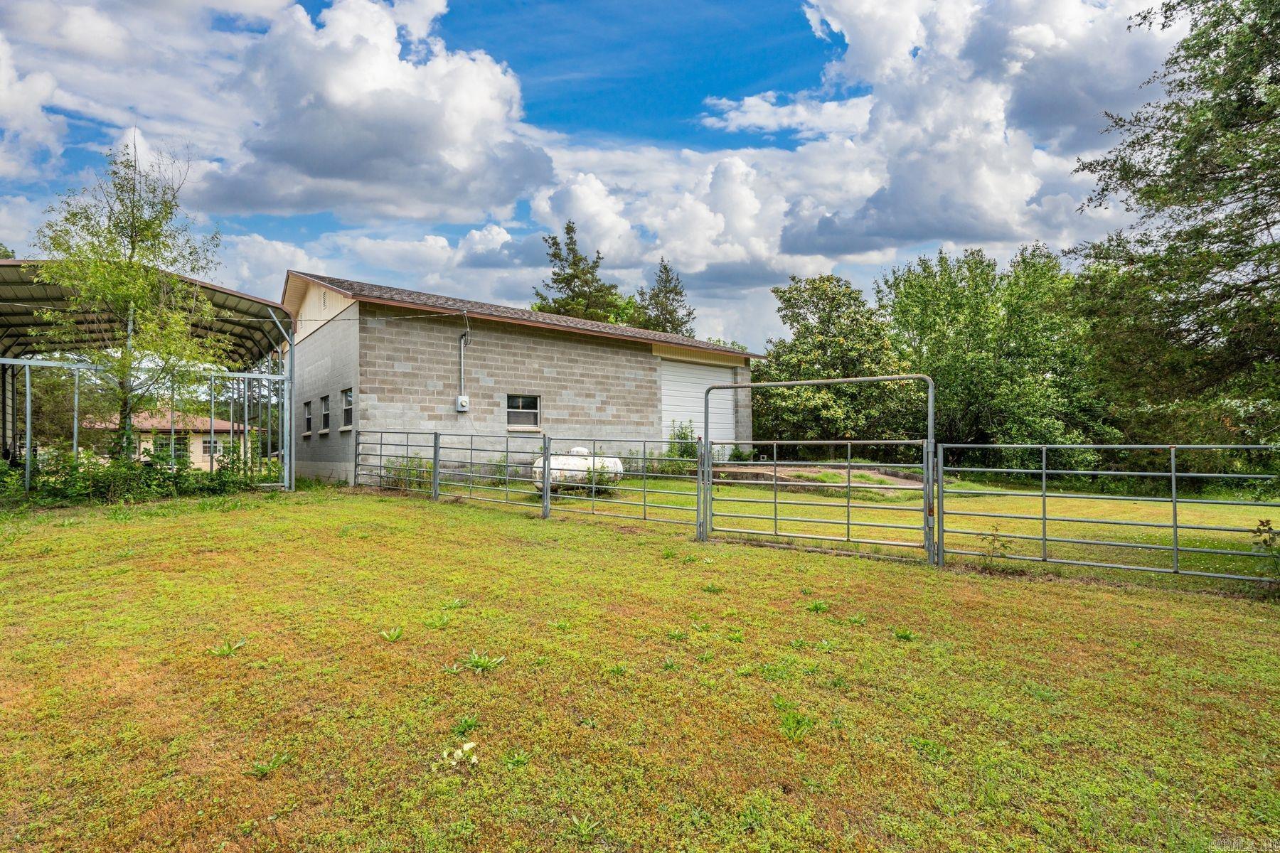 668 Collie Hall Loop