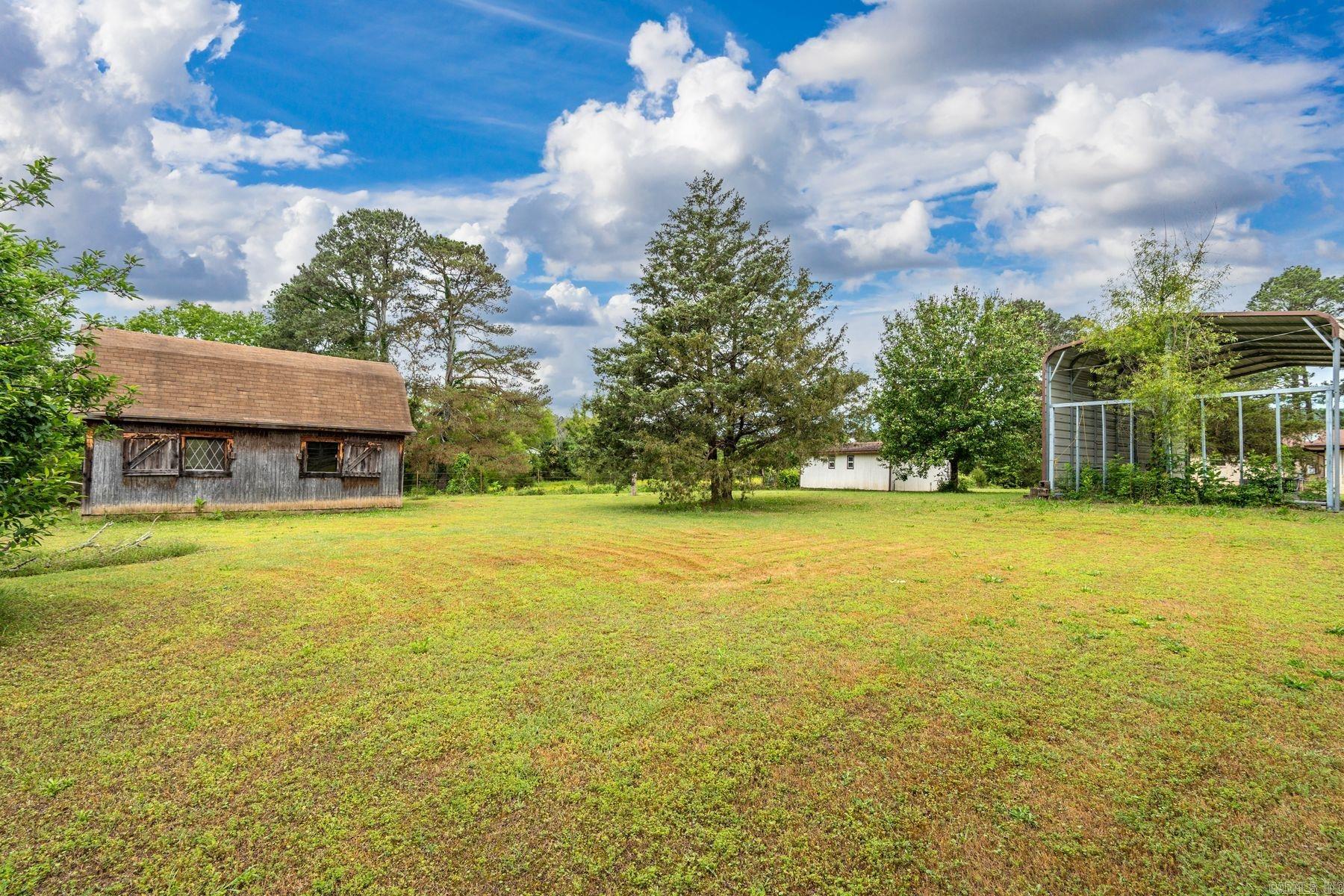 668 Collie Hall Loop