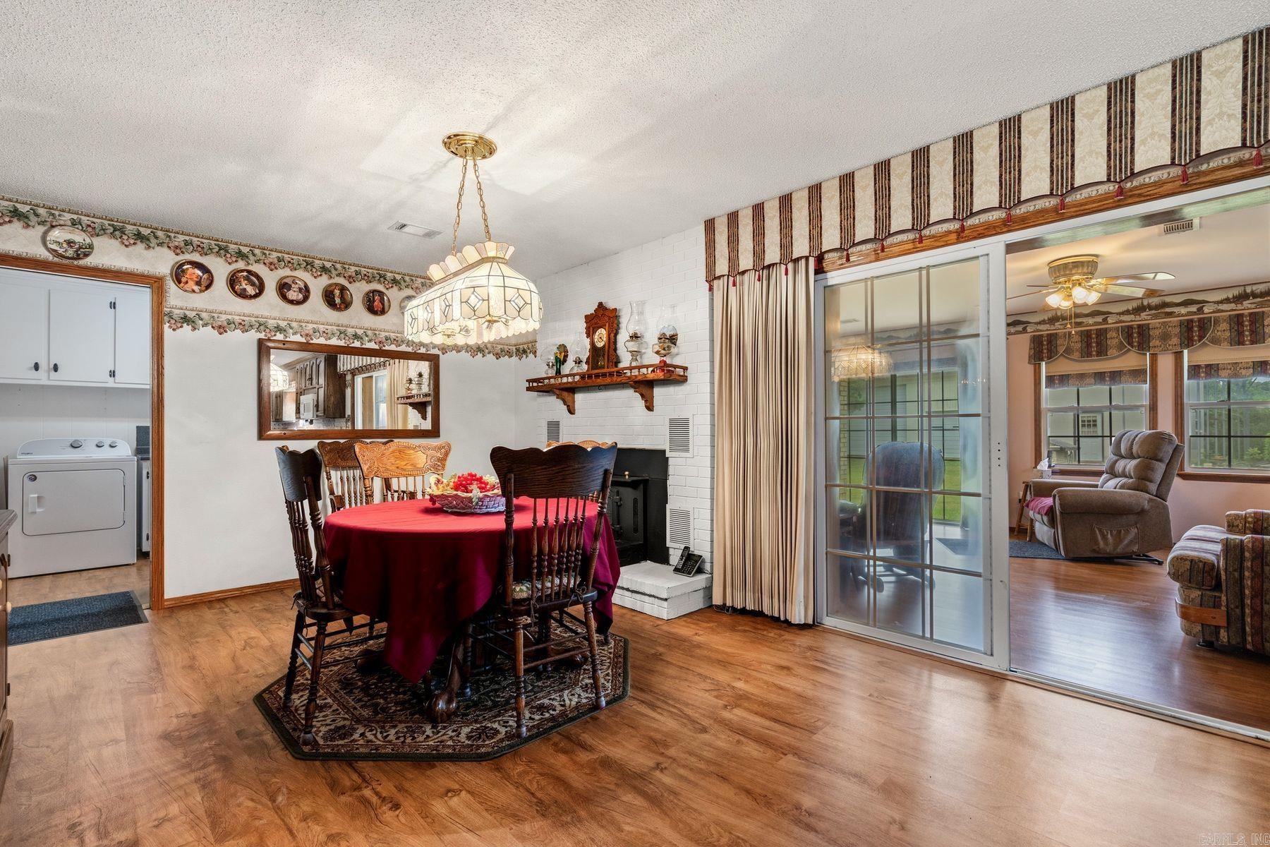 668 Collie Hall Loop