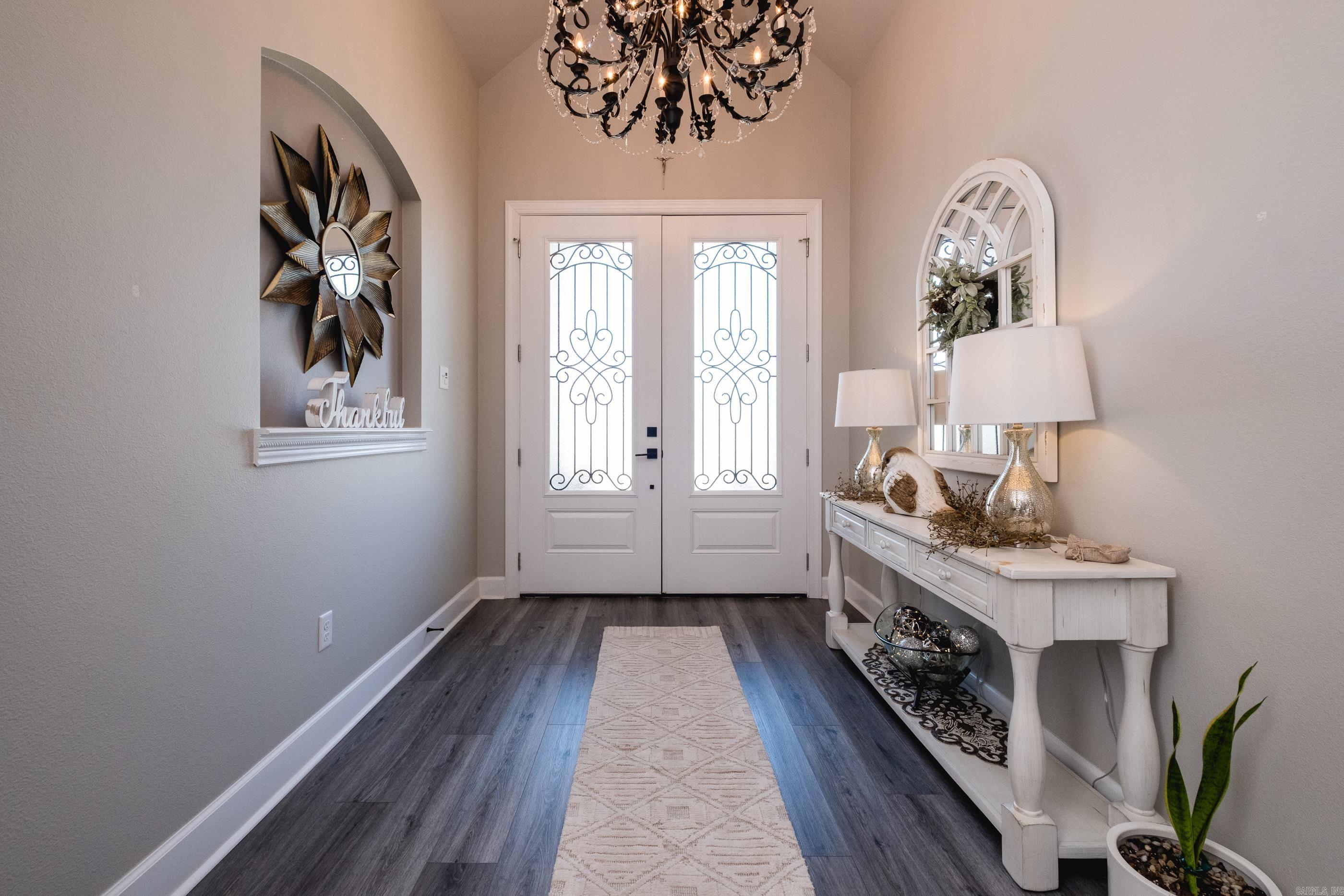 86 Lucia Lane