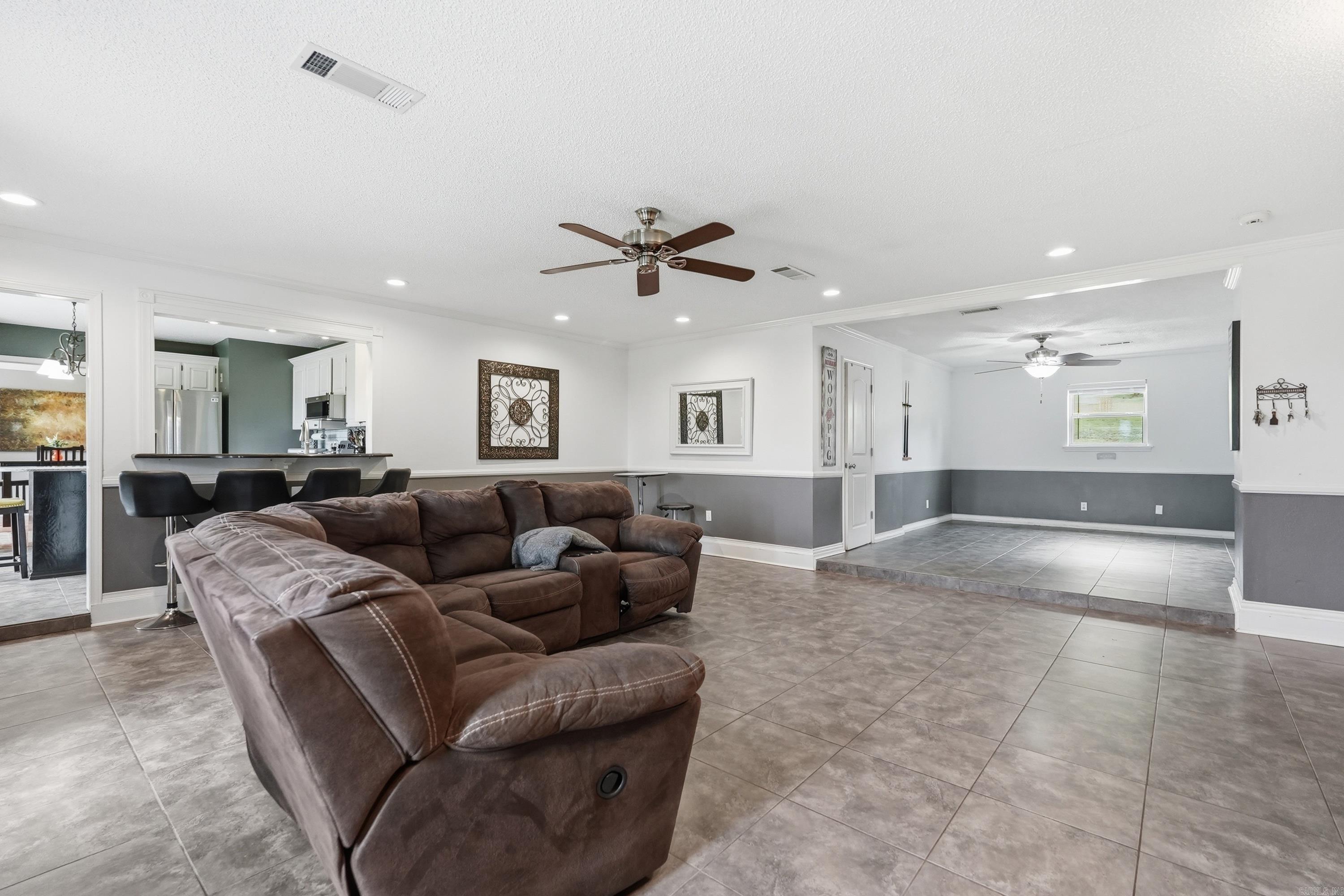 1100 Carruthers Drive