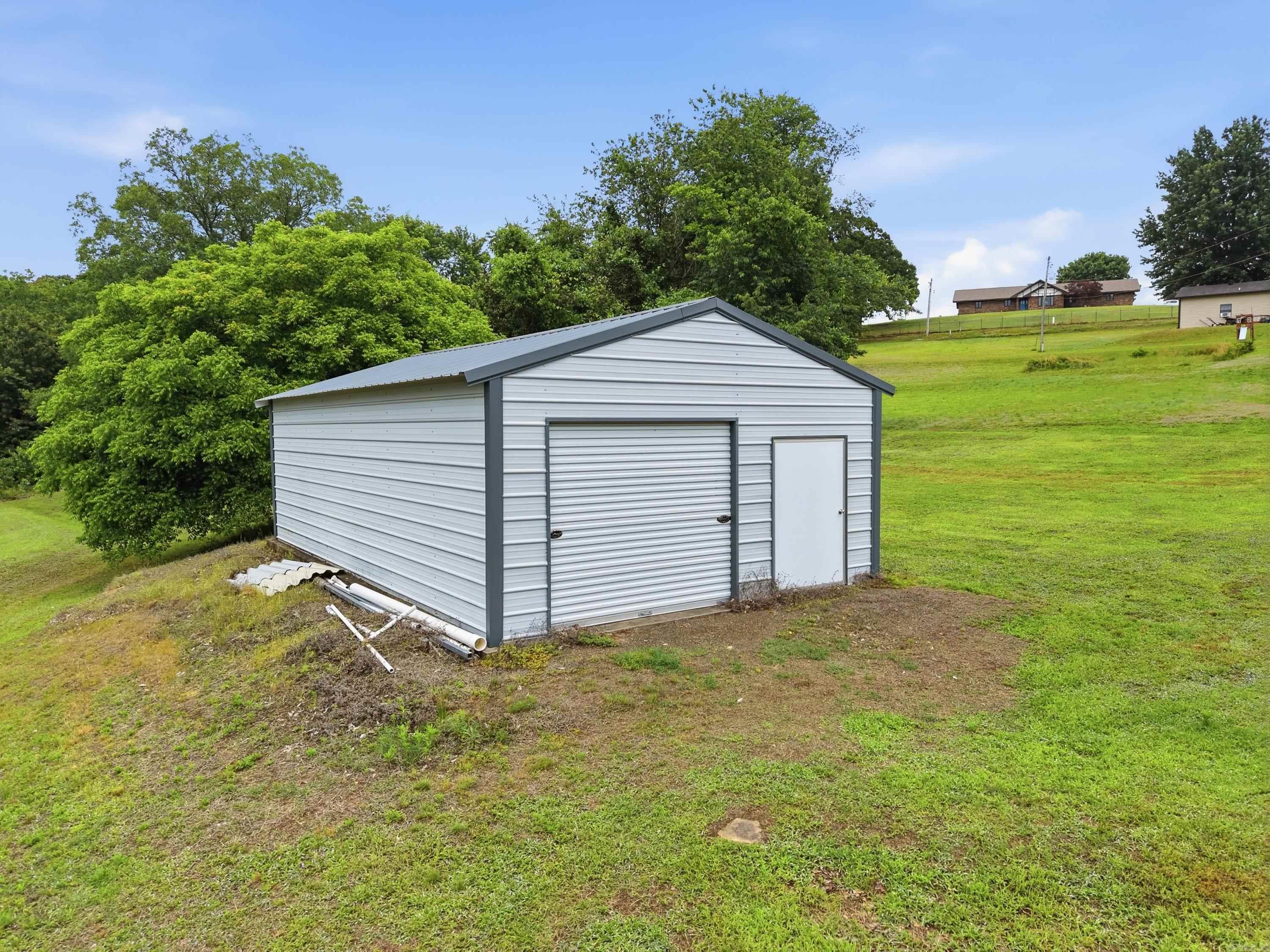 1100 Carruthers Drive