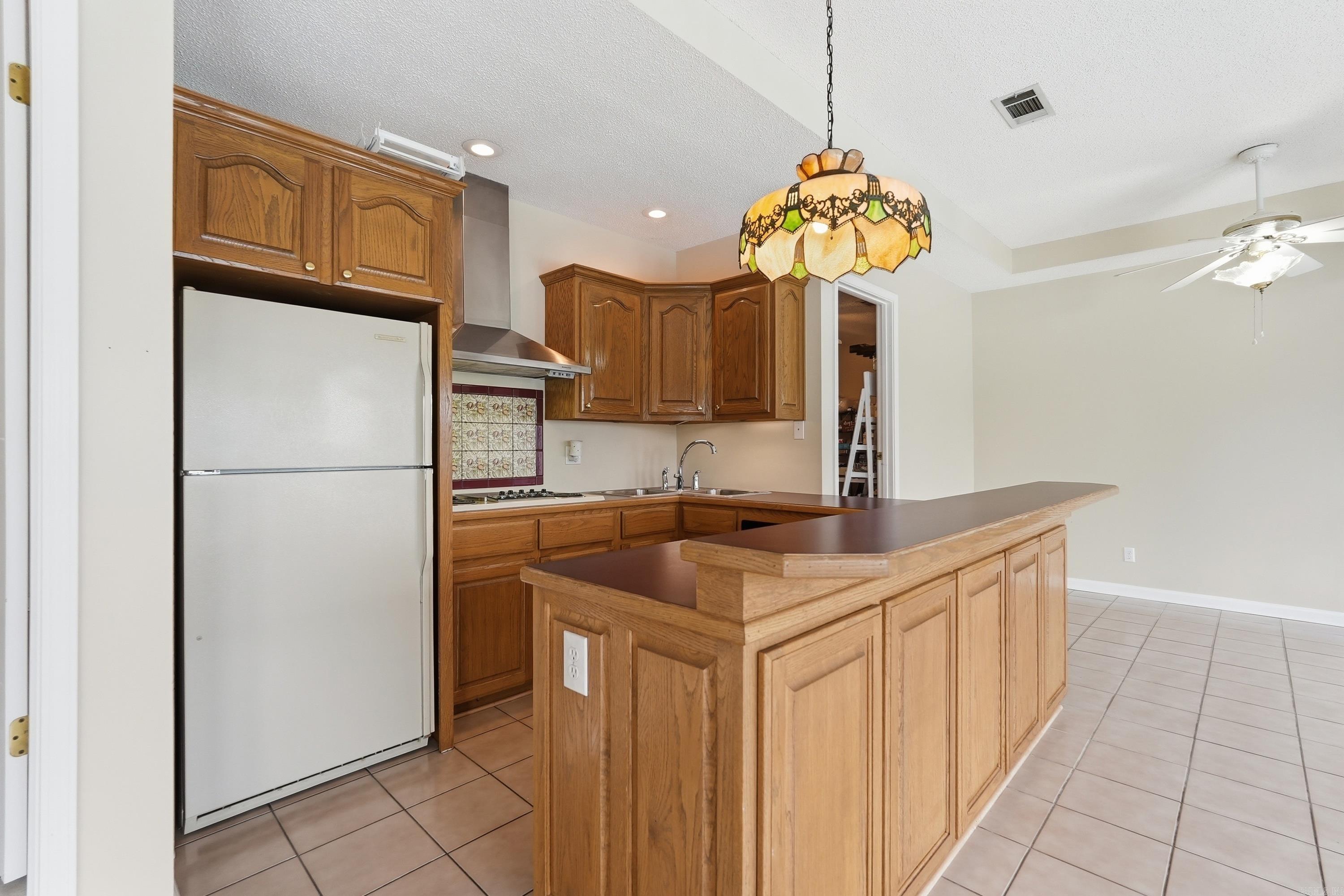 1100 Carruthers Drive