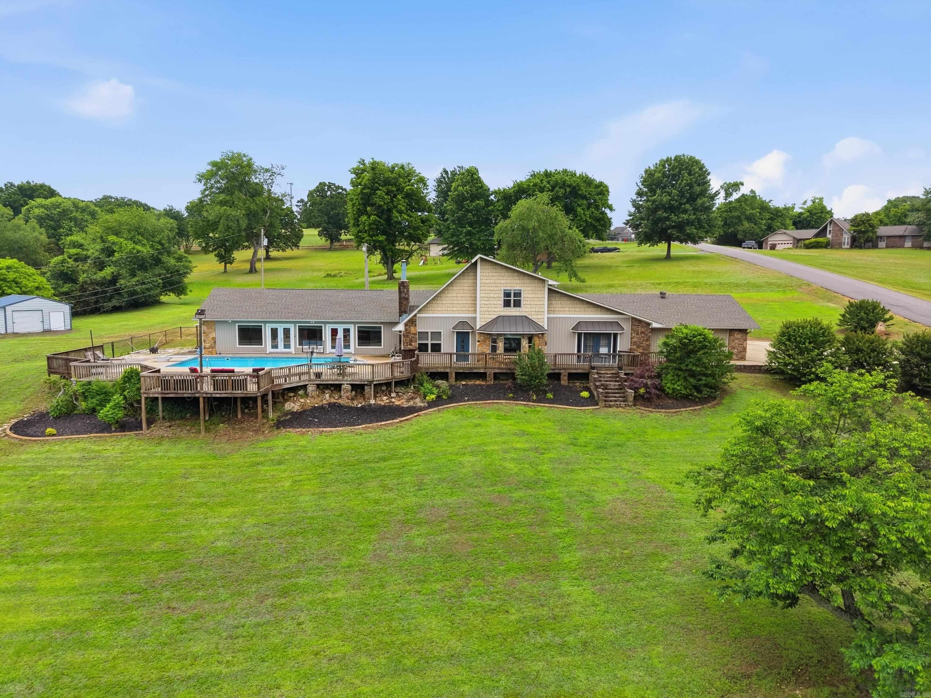 1100 Carruthers Drive