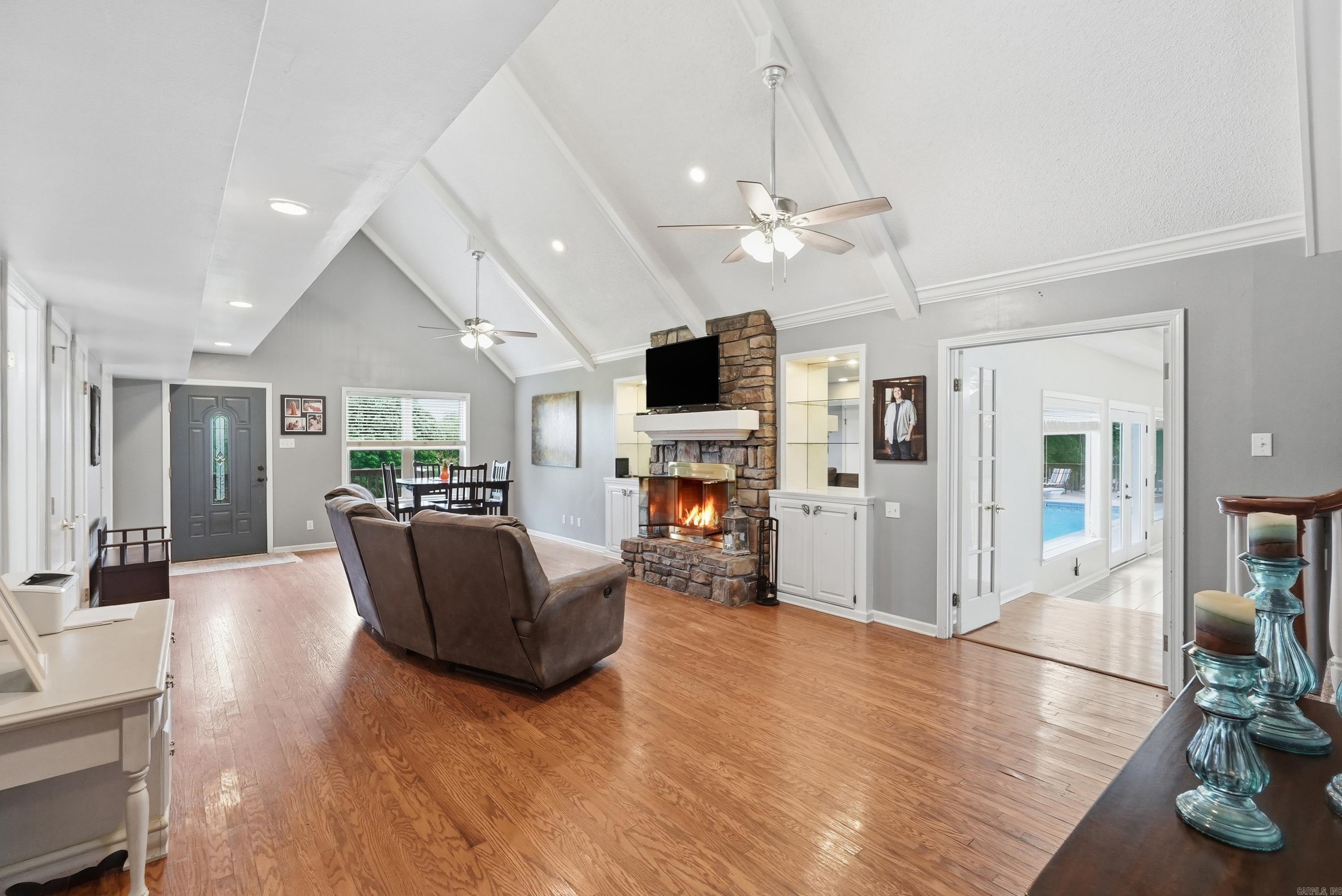1100 Carruthers Drive
