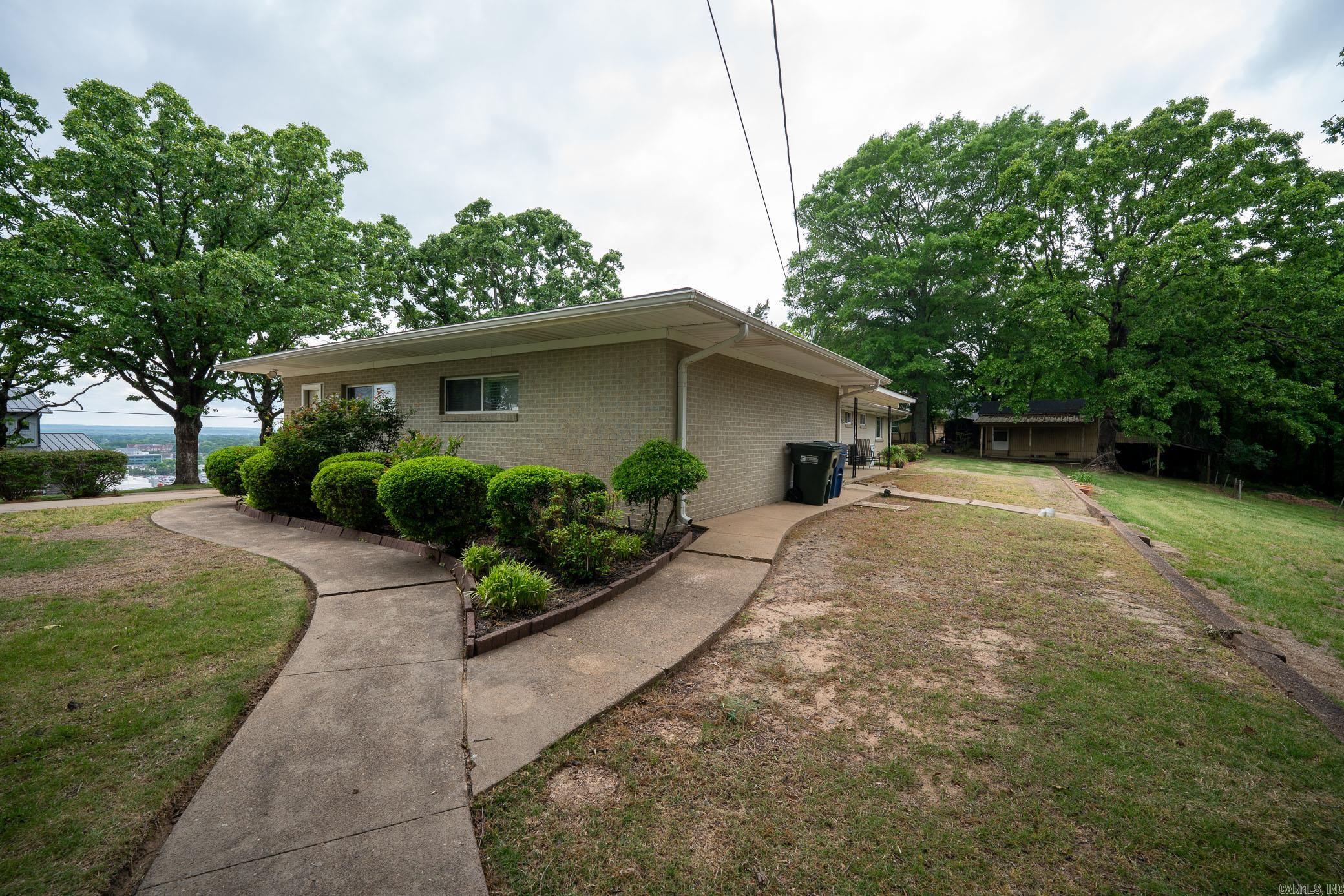 800 Grandview Heights