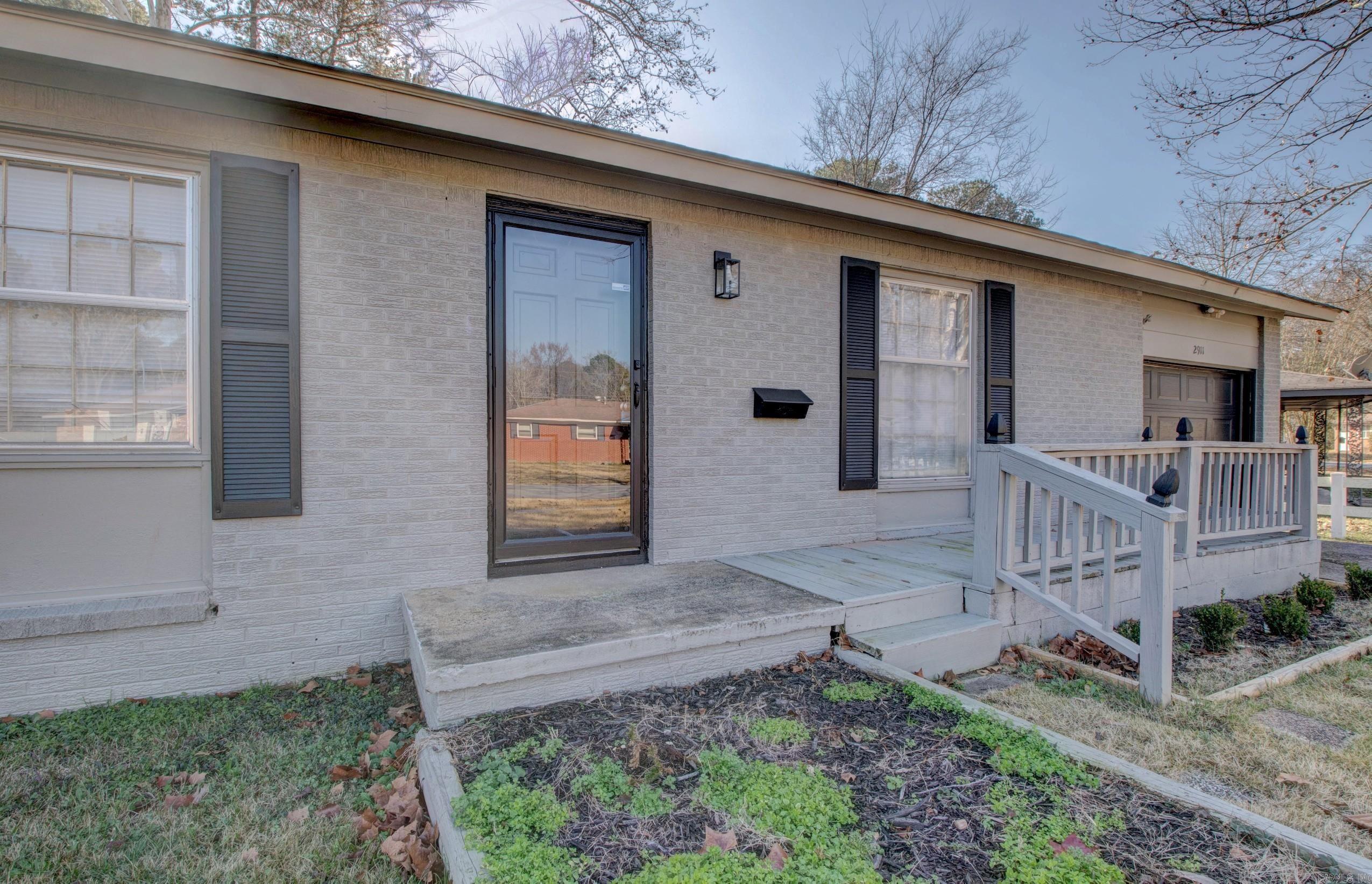 2911 Wynne Dr