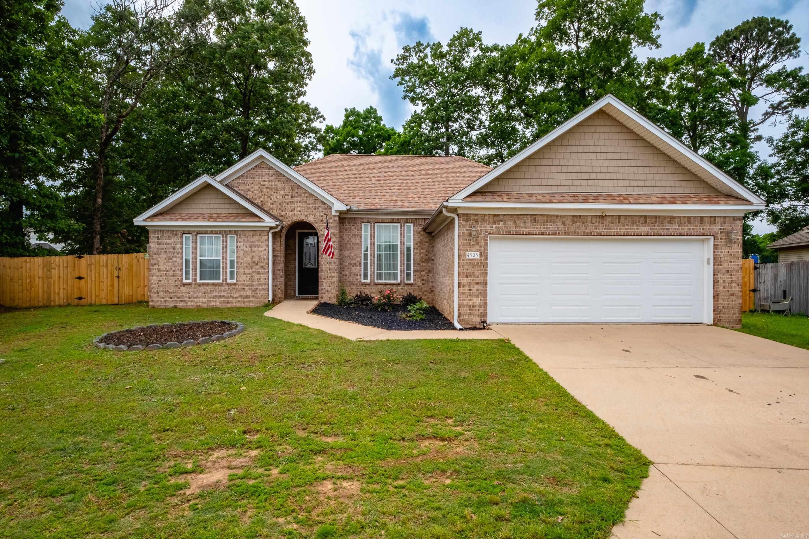 4505 Hollow Bend Dr