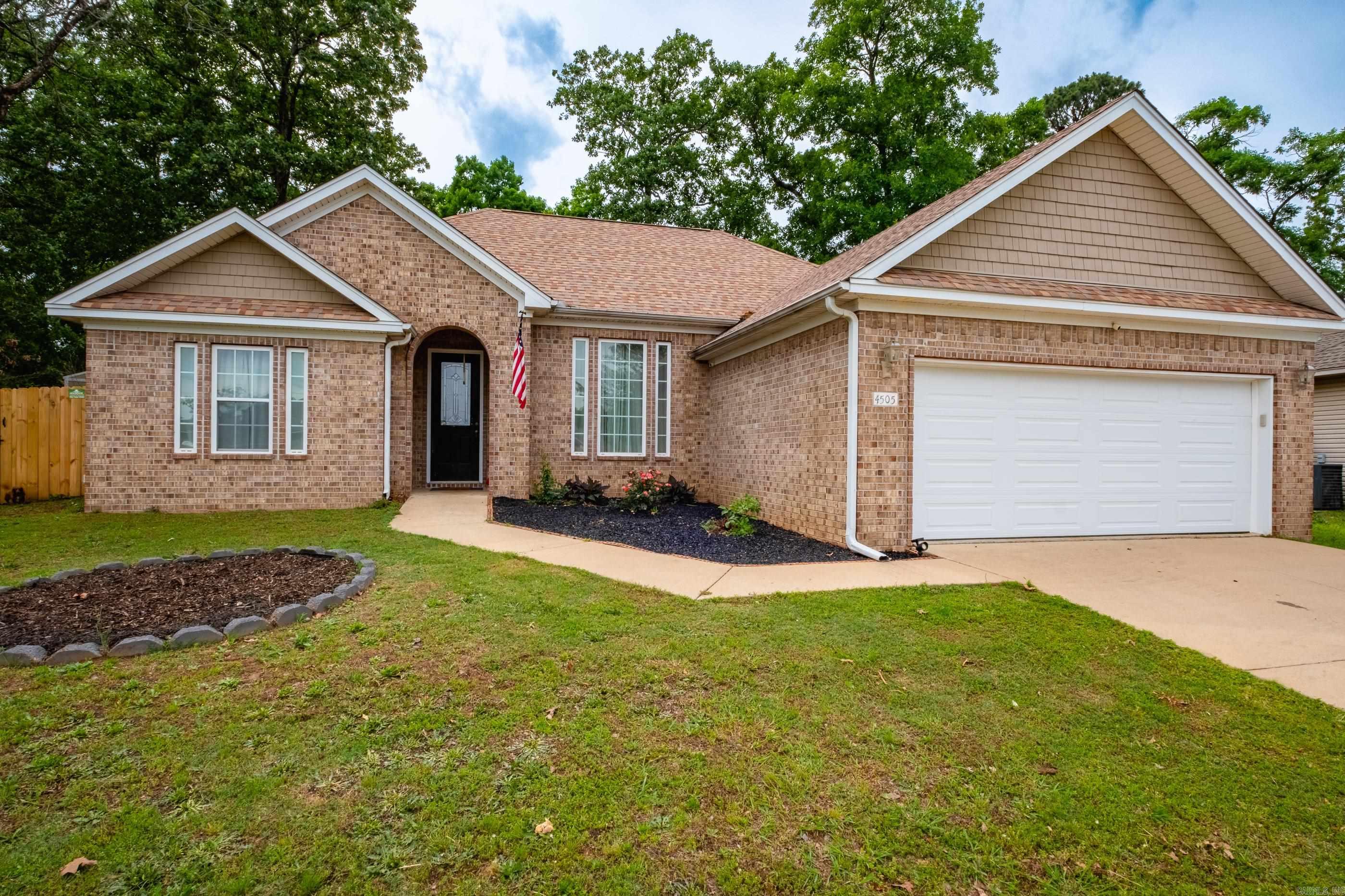 4505 Hollow Bend Dr