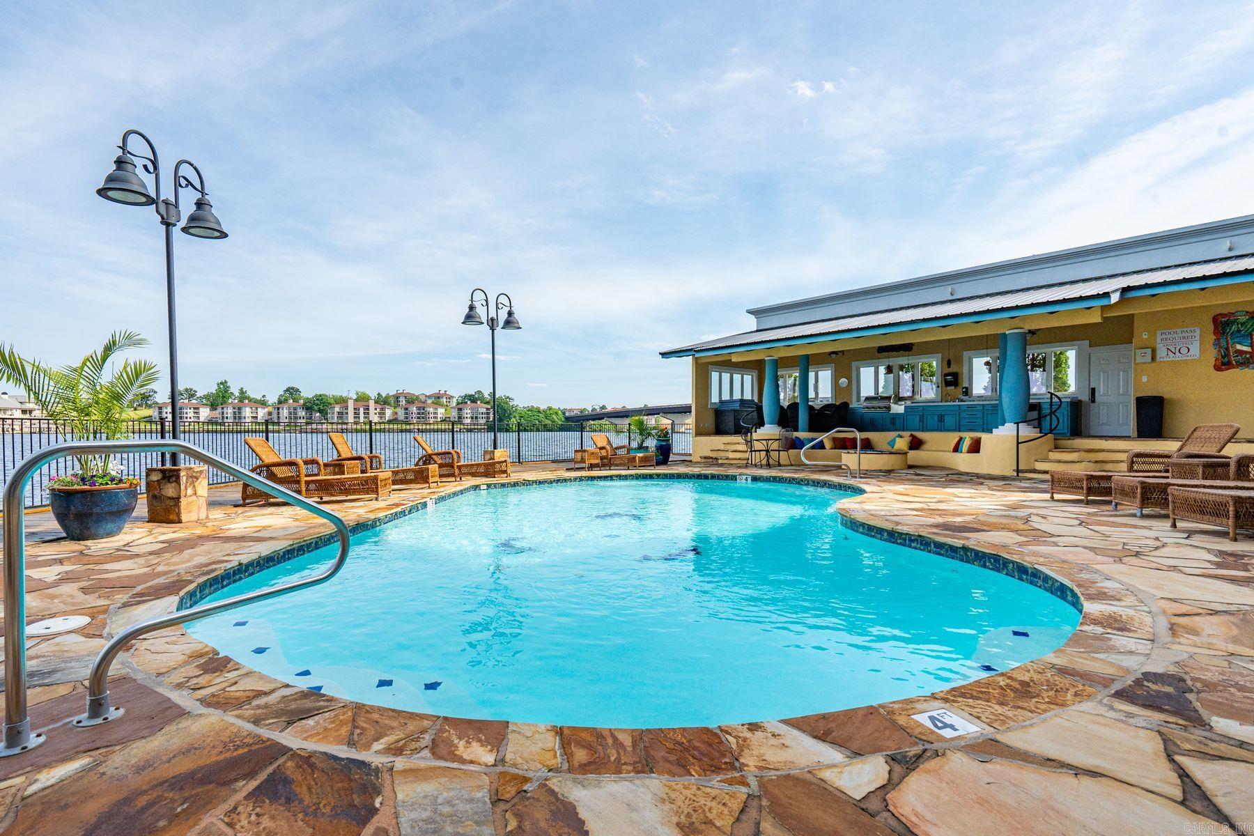 106 Grand Isle Dr., Unit 1F