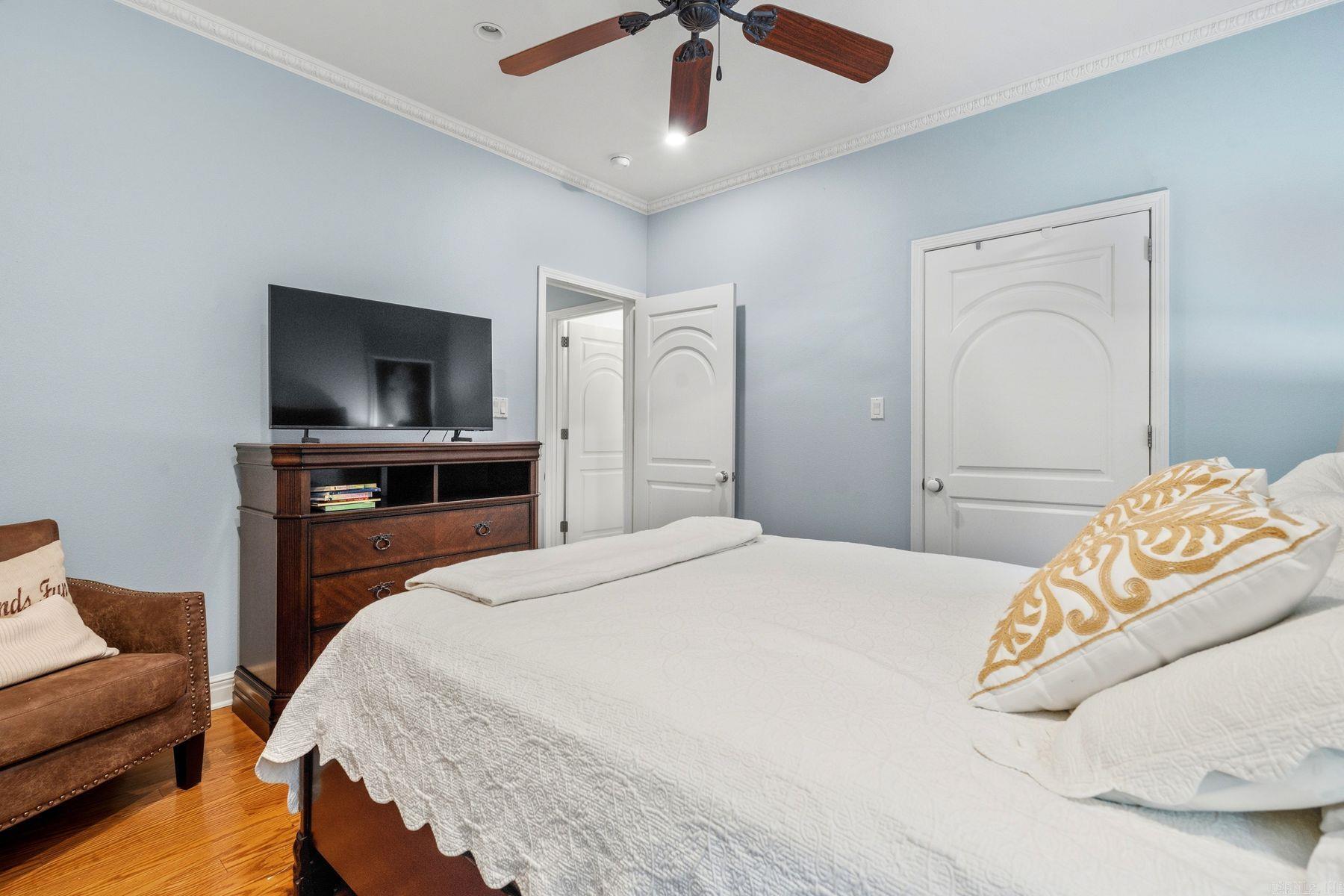 106 Grand Isle Dr., Unit 1F