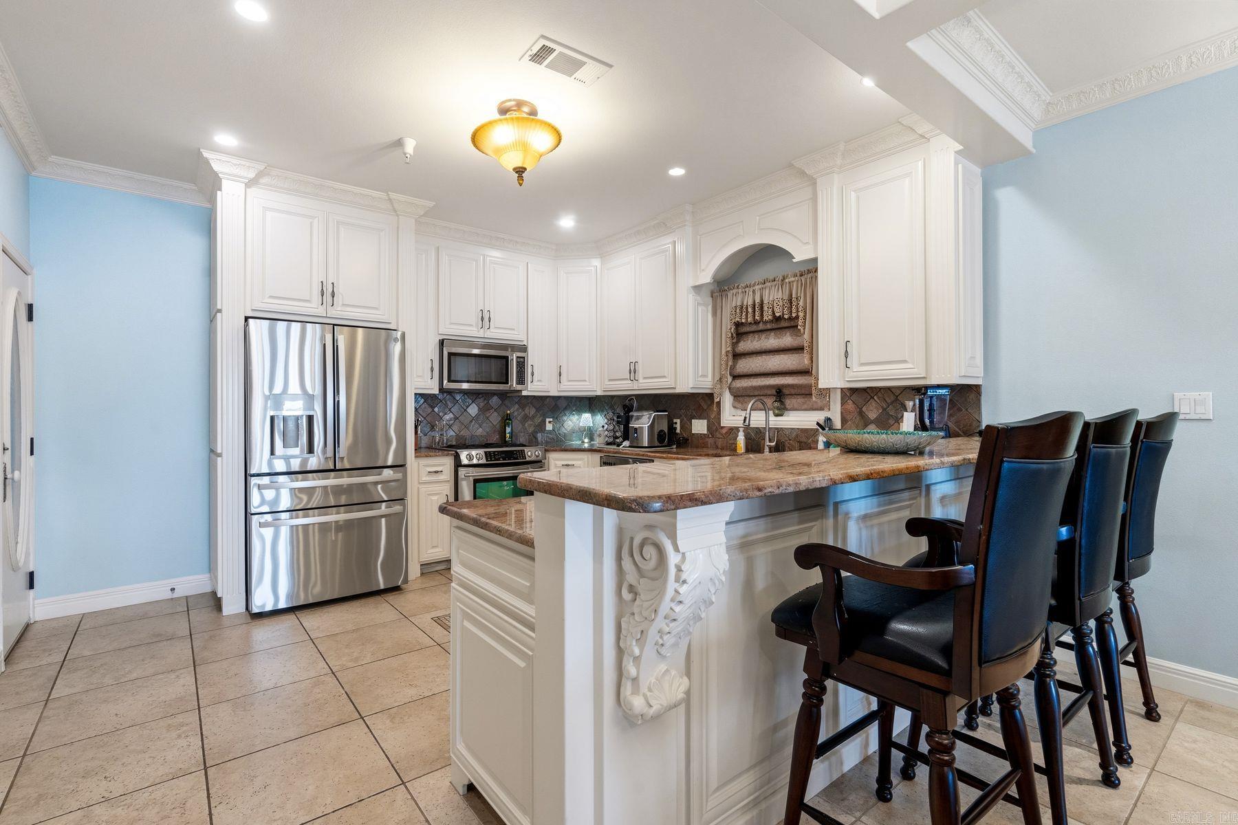 106 Grand Isle Dr., Unit 1F