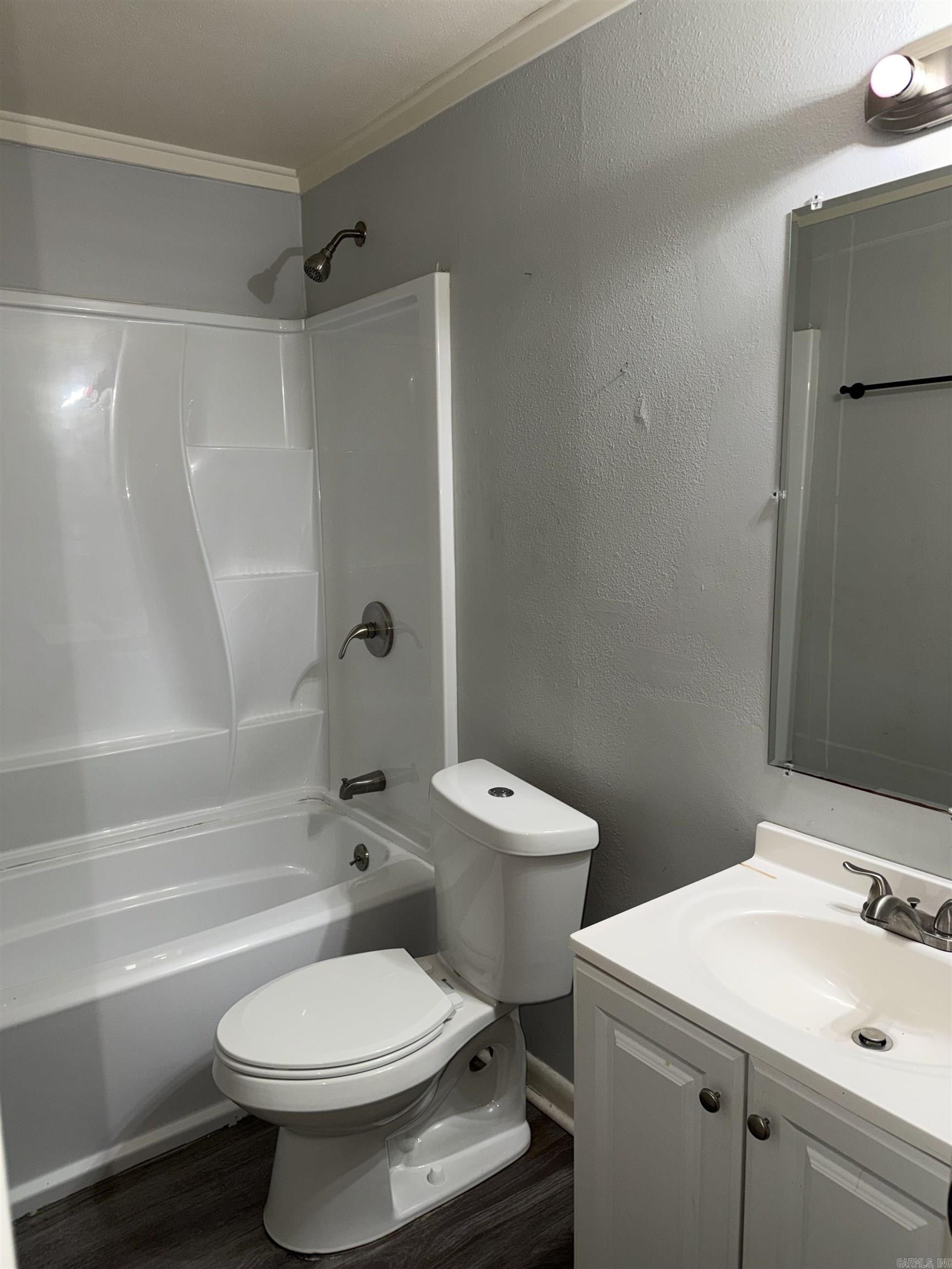 1518 W 35th Street