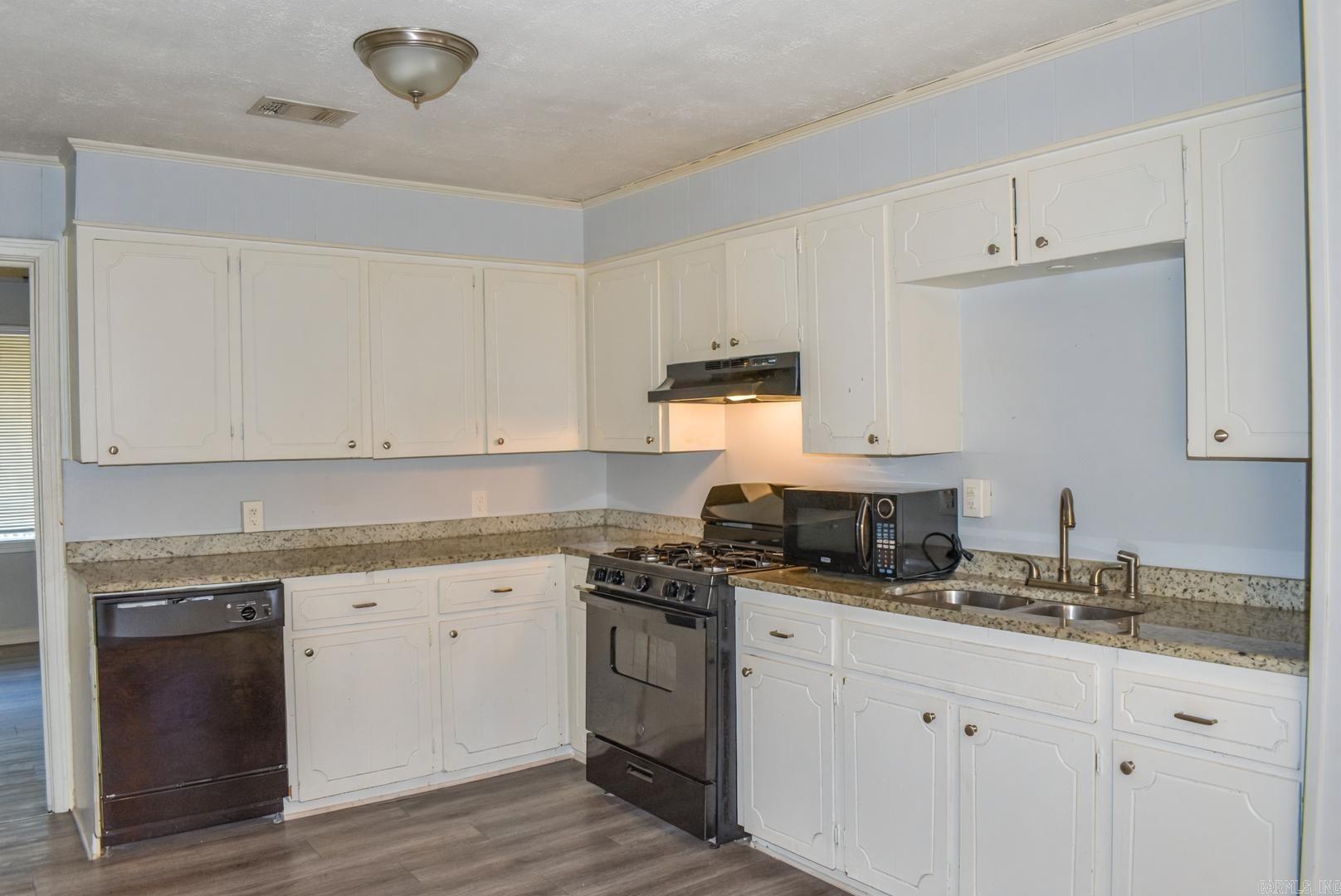 1518 W 35th Street