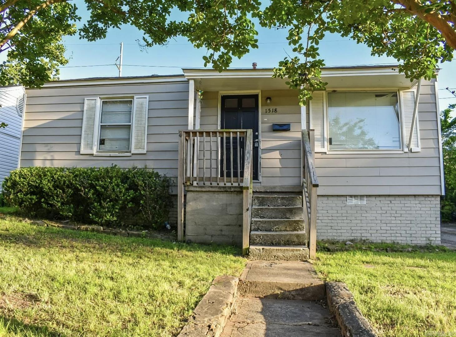1518 W 35th Street