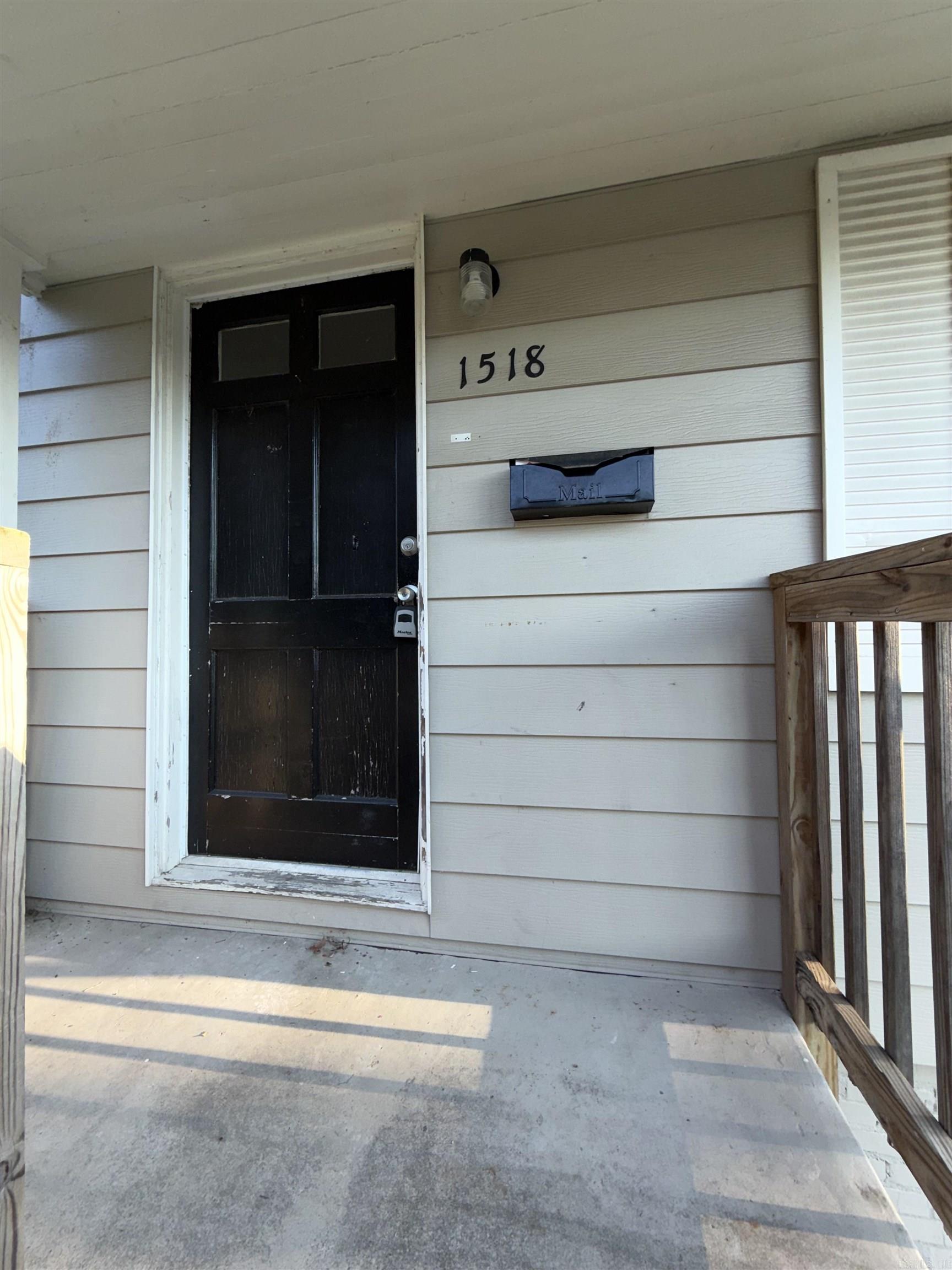 1518 W 35th Street