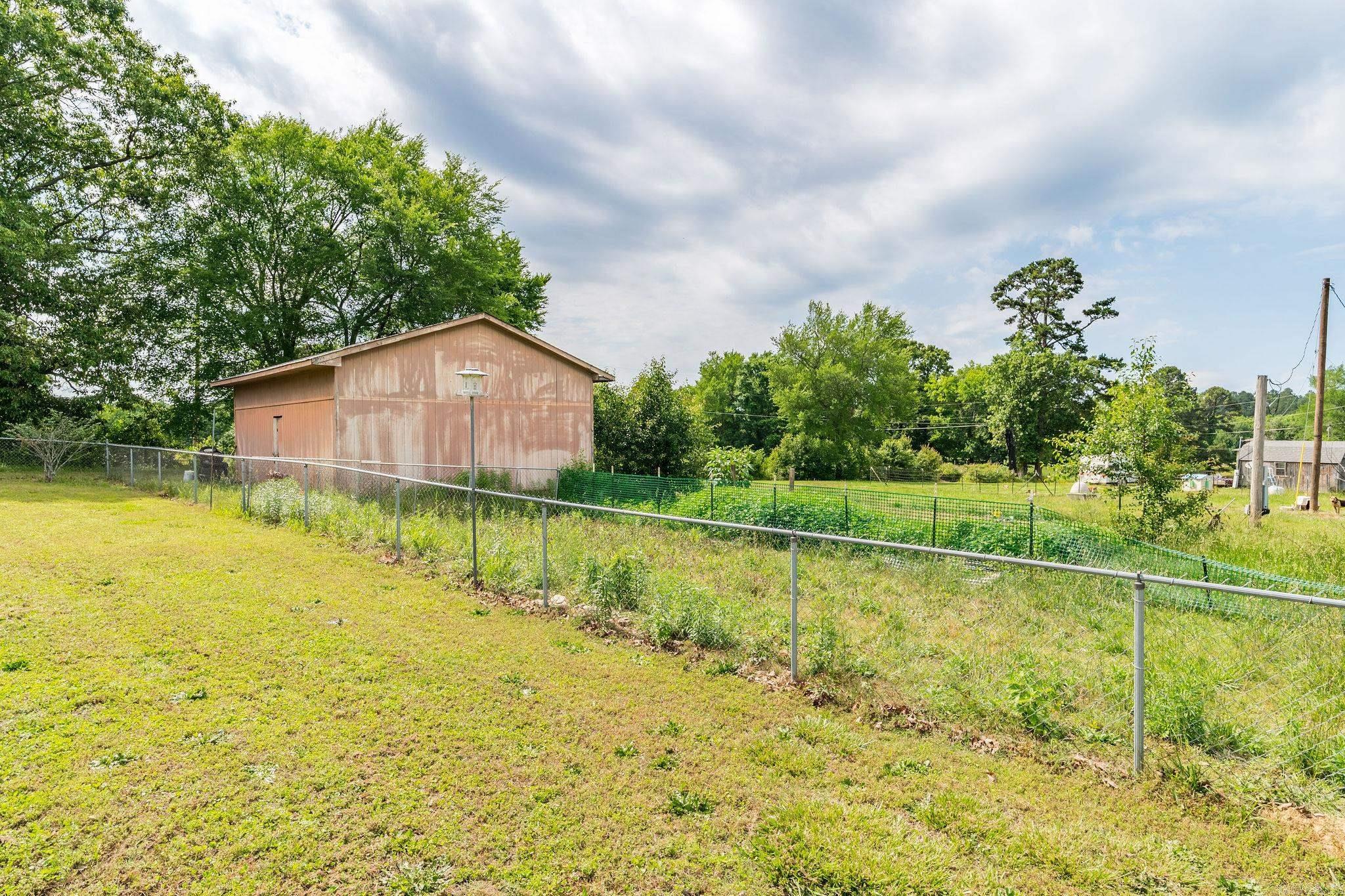 1694 Amity Road