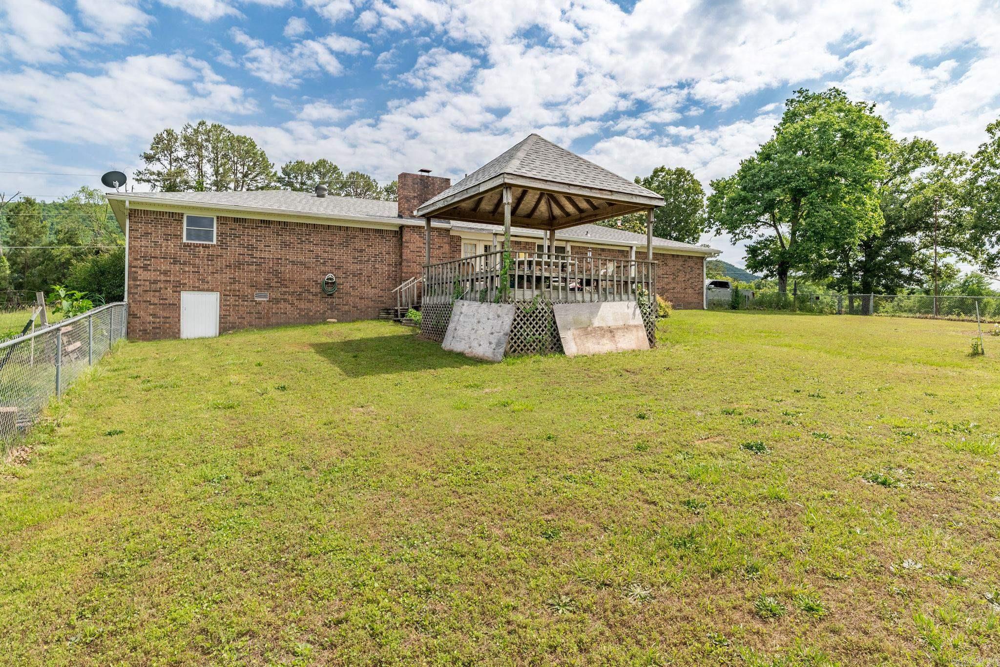 1694 Amity Road