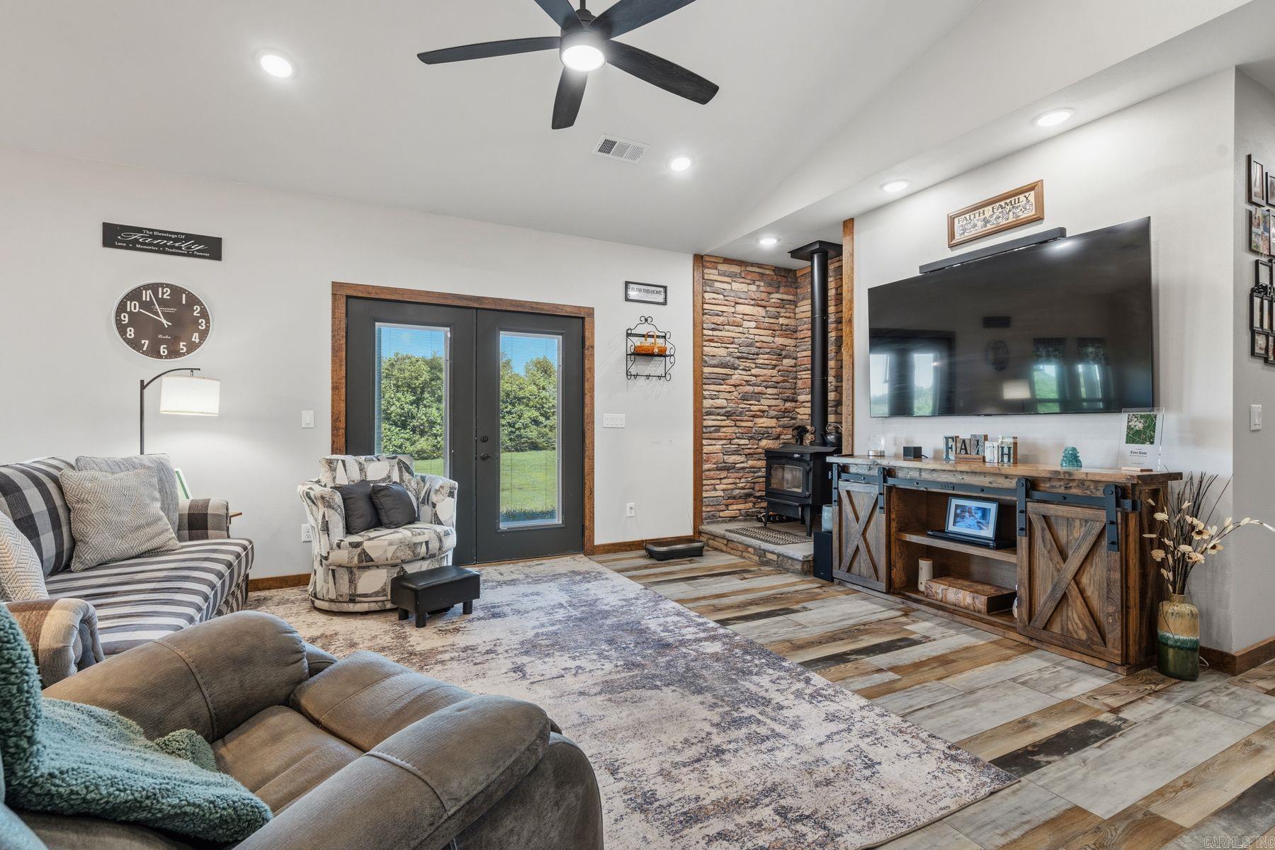 233 Cornbridge Lake Road