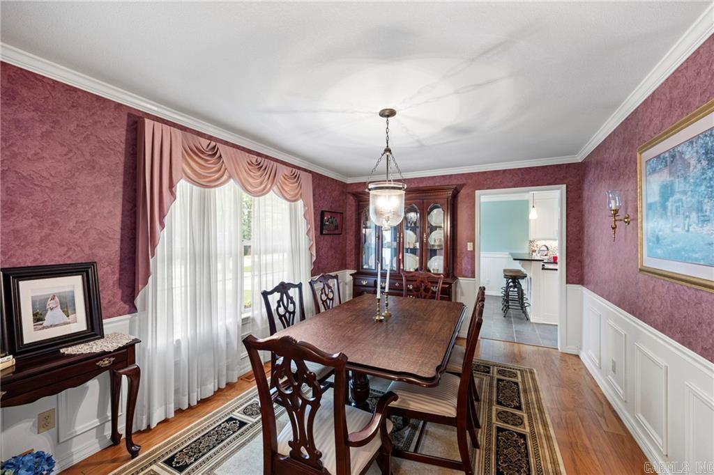 123 Hillcrest Dr