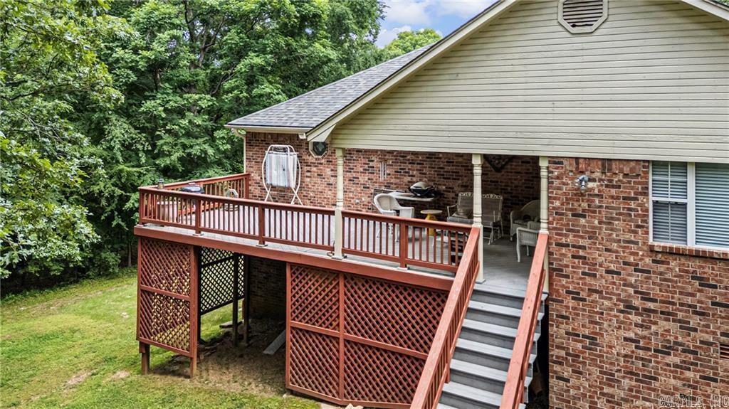 123 Hillcrest Dr
