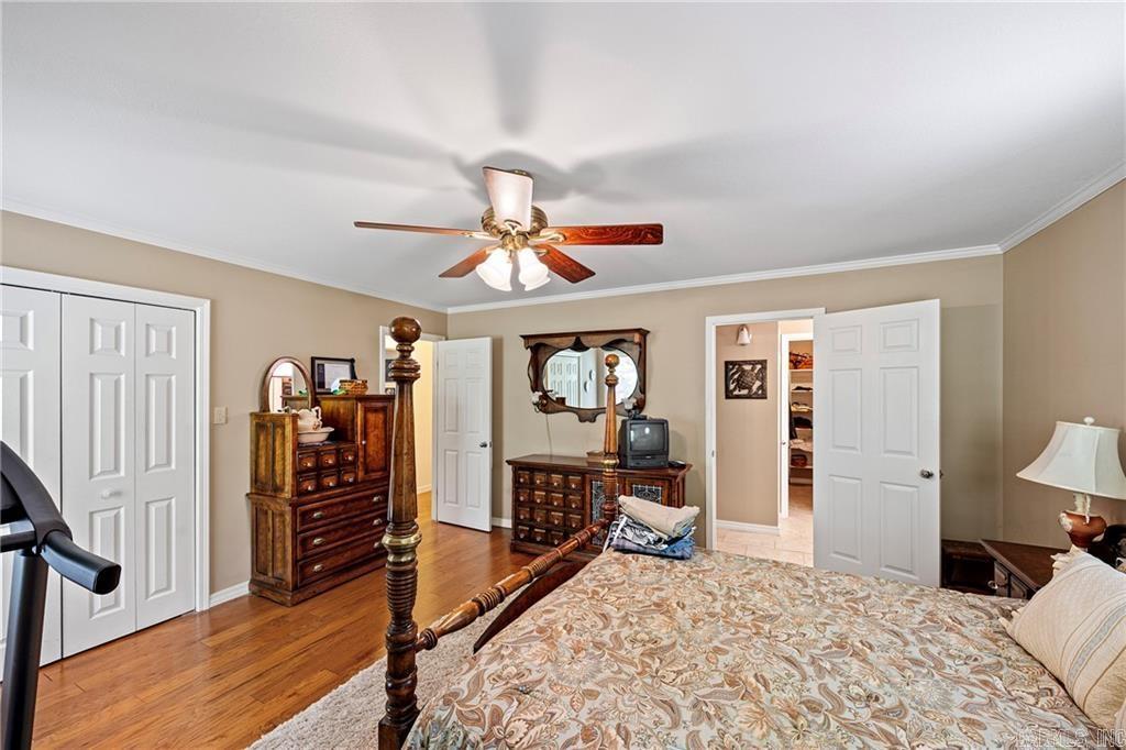 123 Hillcrest Dr