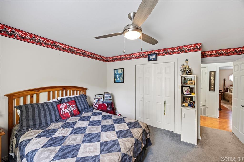 123 Hillcrest Dr