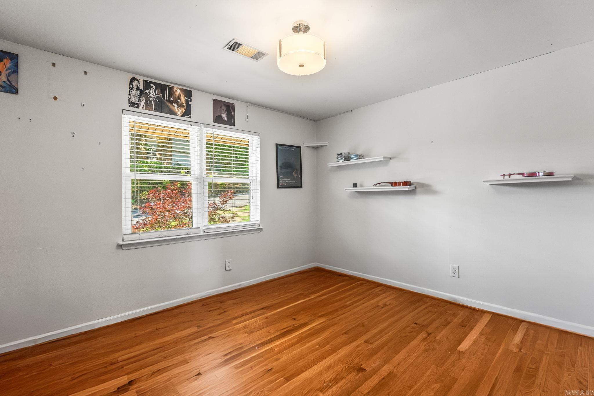 6 Flintwood Drive